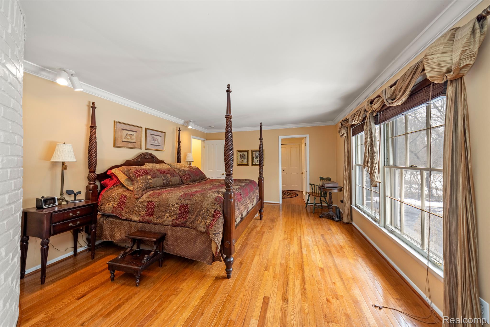 539 WHITEHALL Road