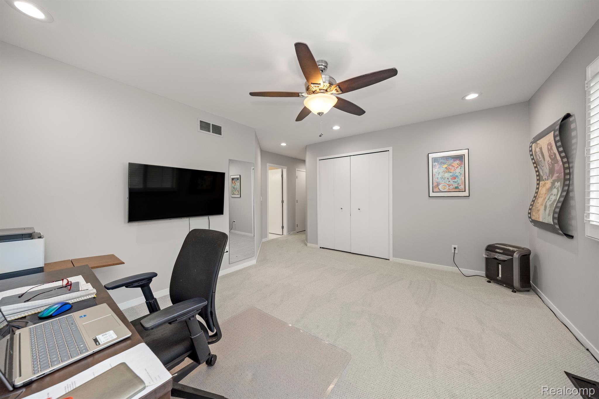 4907 PEGGY Street