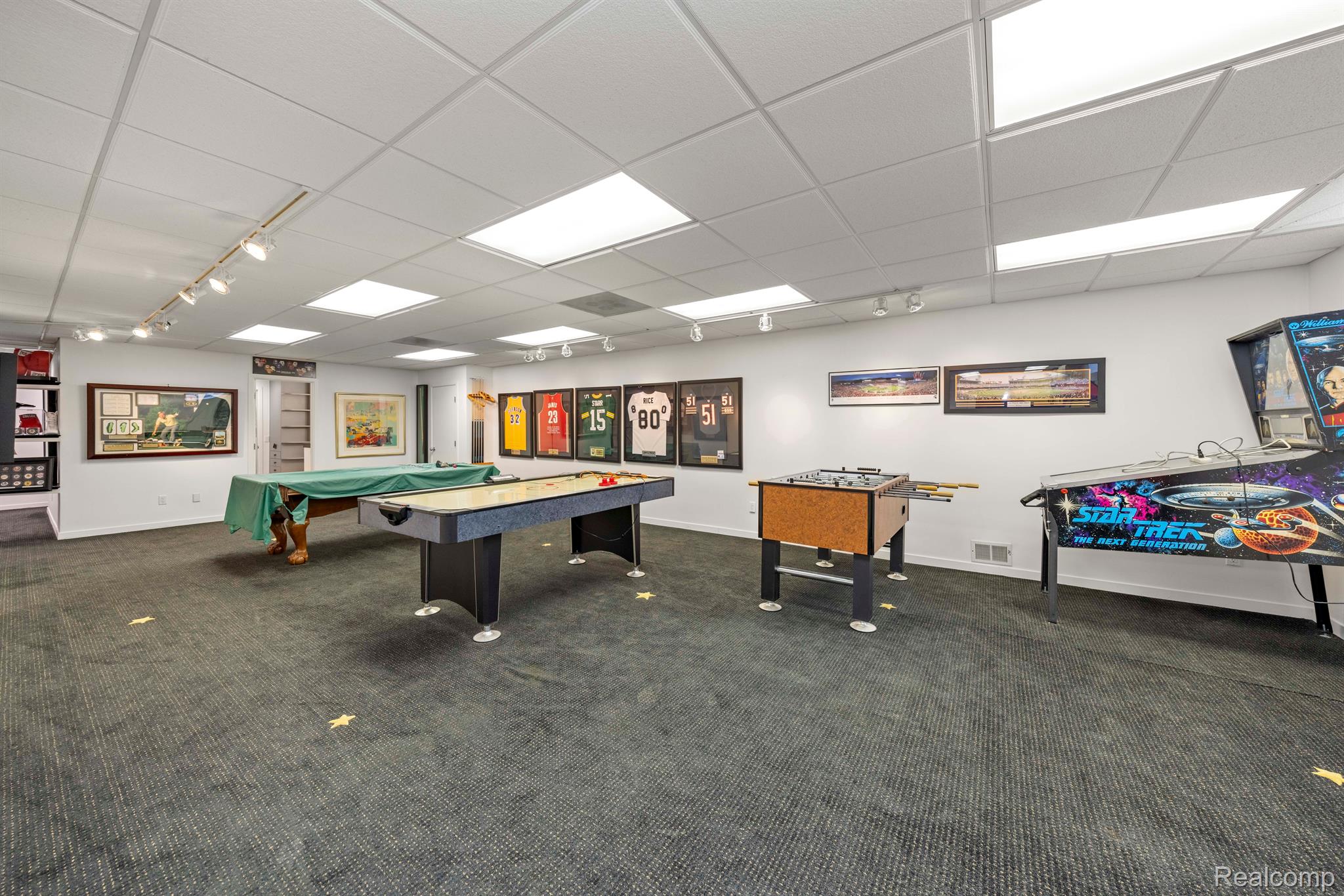 4907 PEGGY Street
