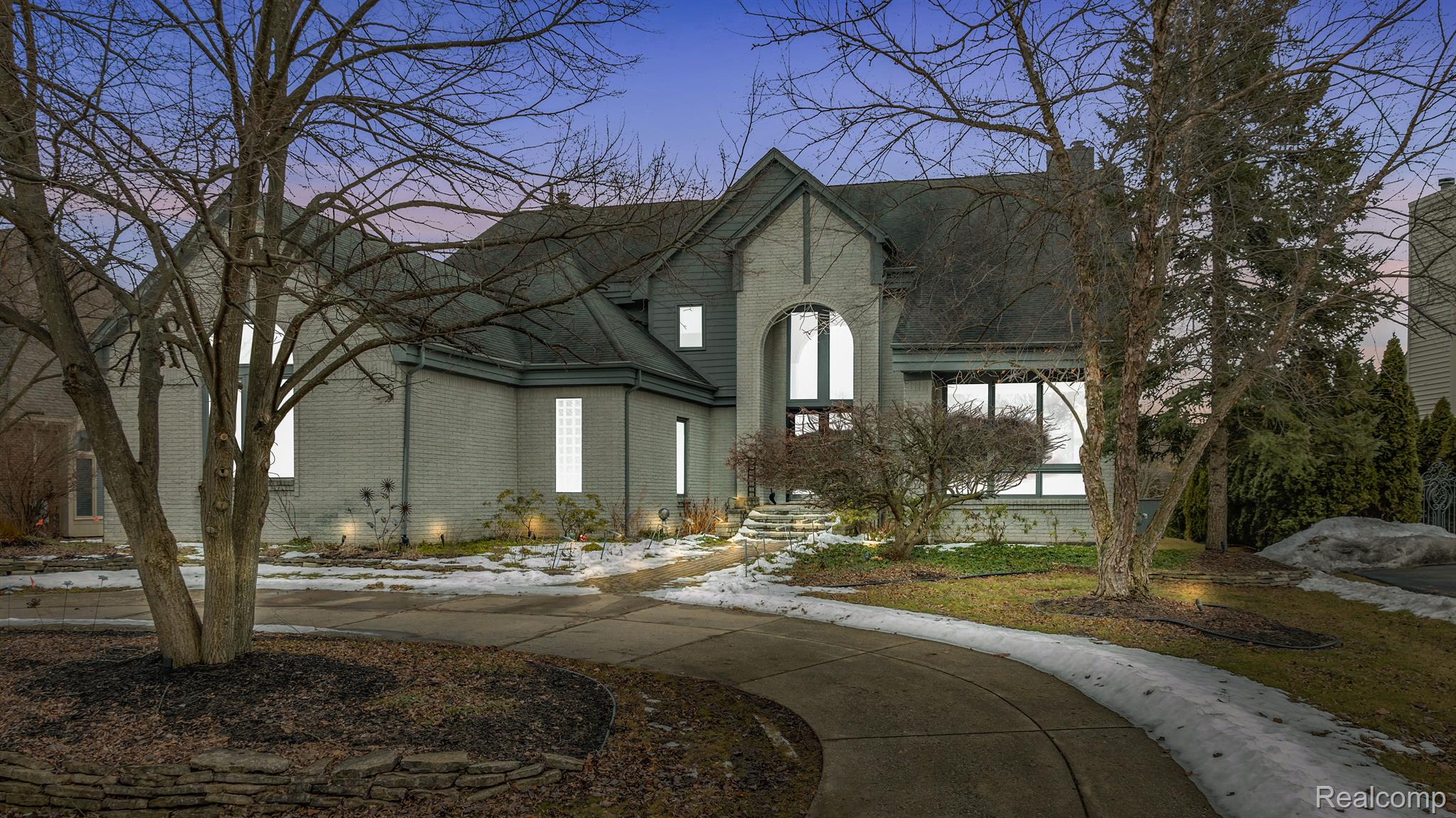 4907 PEGGY Street