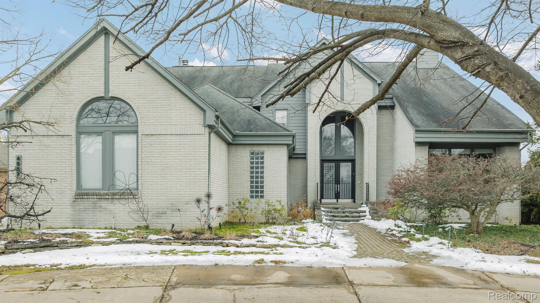 4907 PEGGY Street