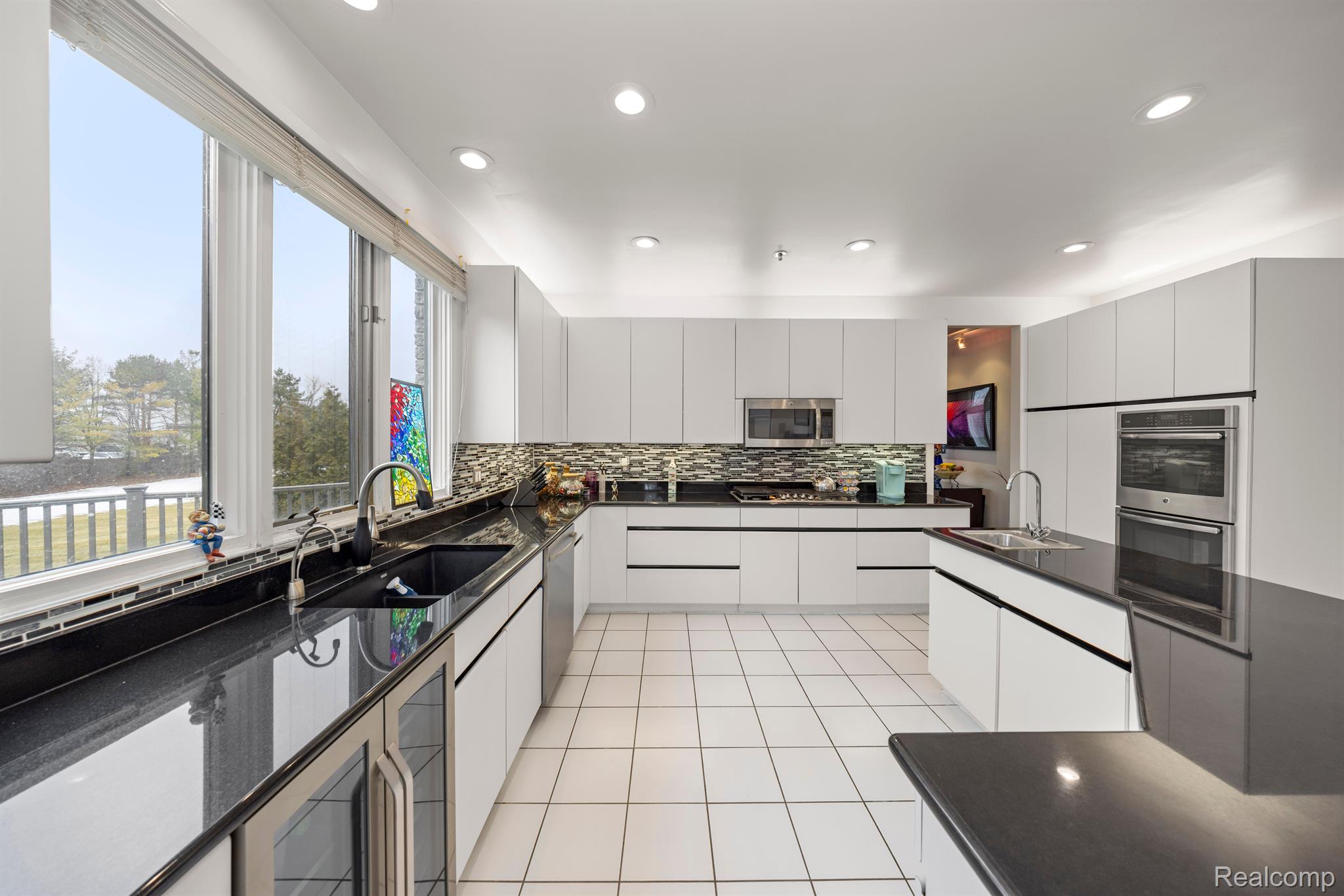 4907 PEGGY Street