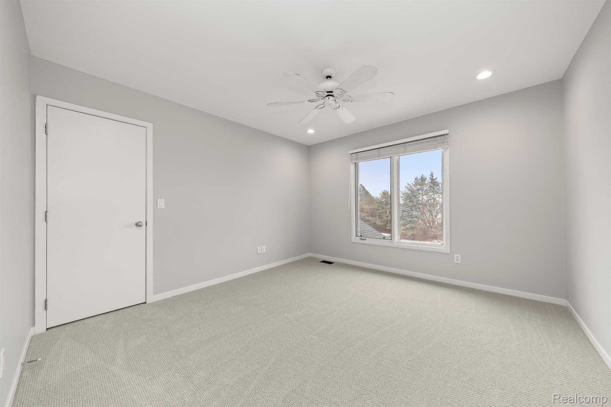4907 PEGGY Street