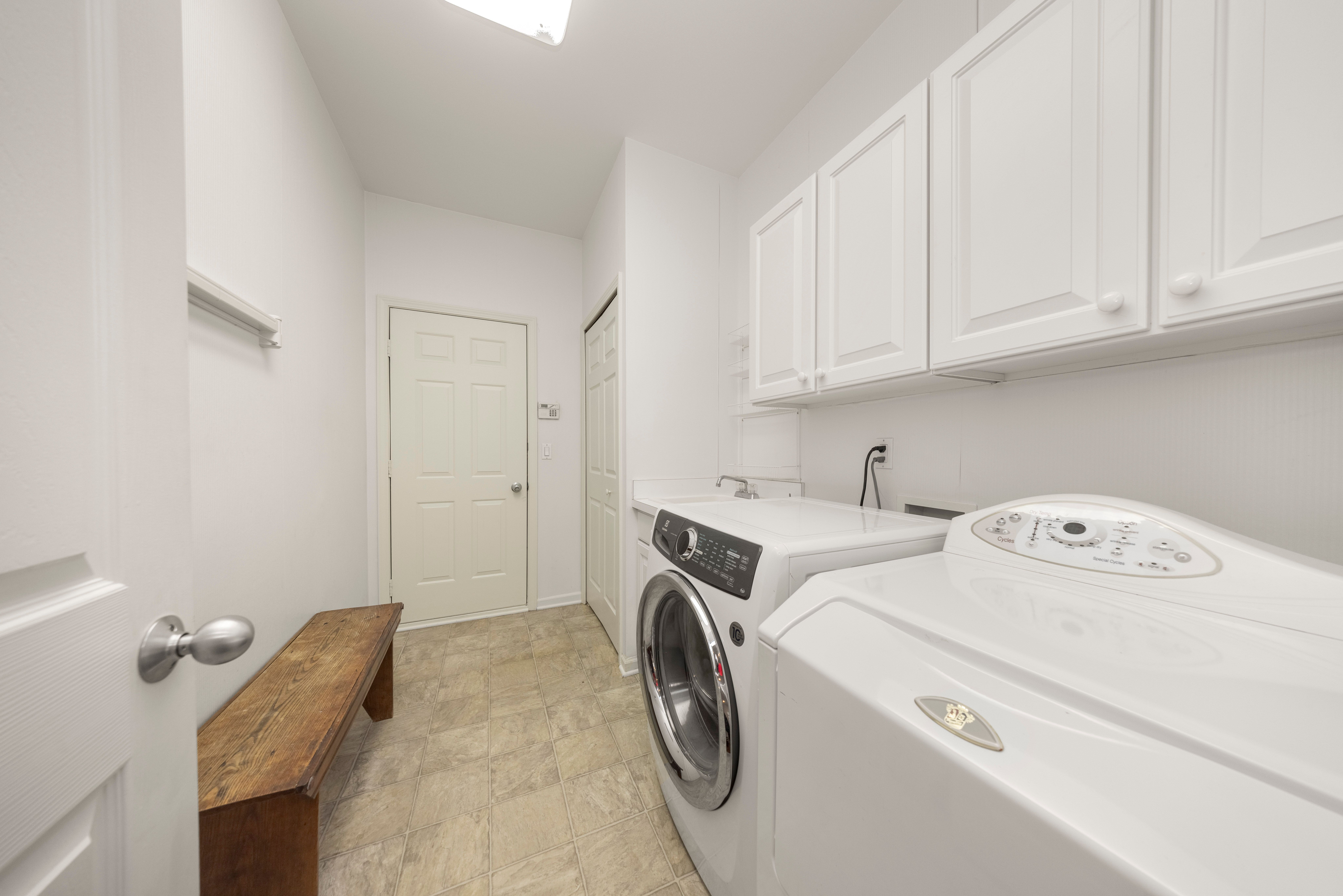 7258 CRACKLING CREEK Circle