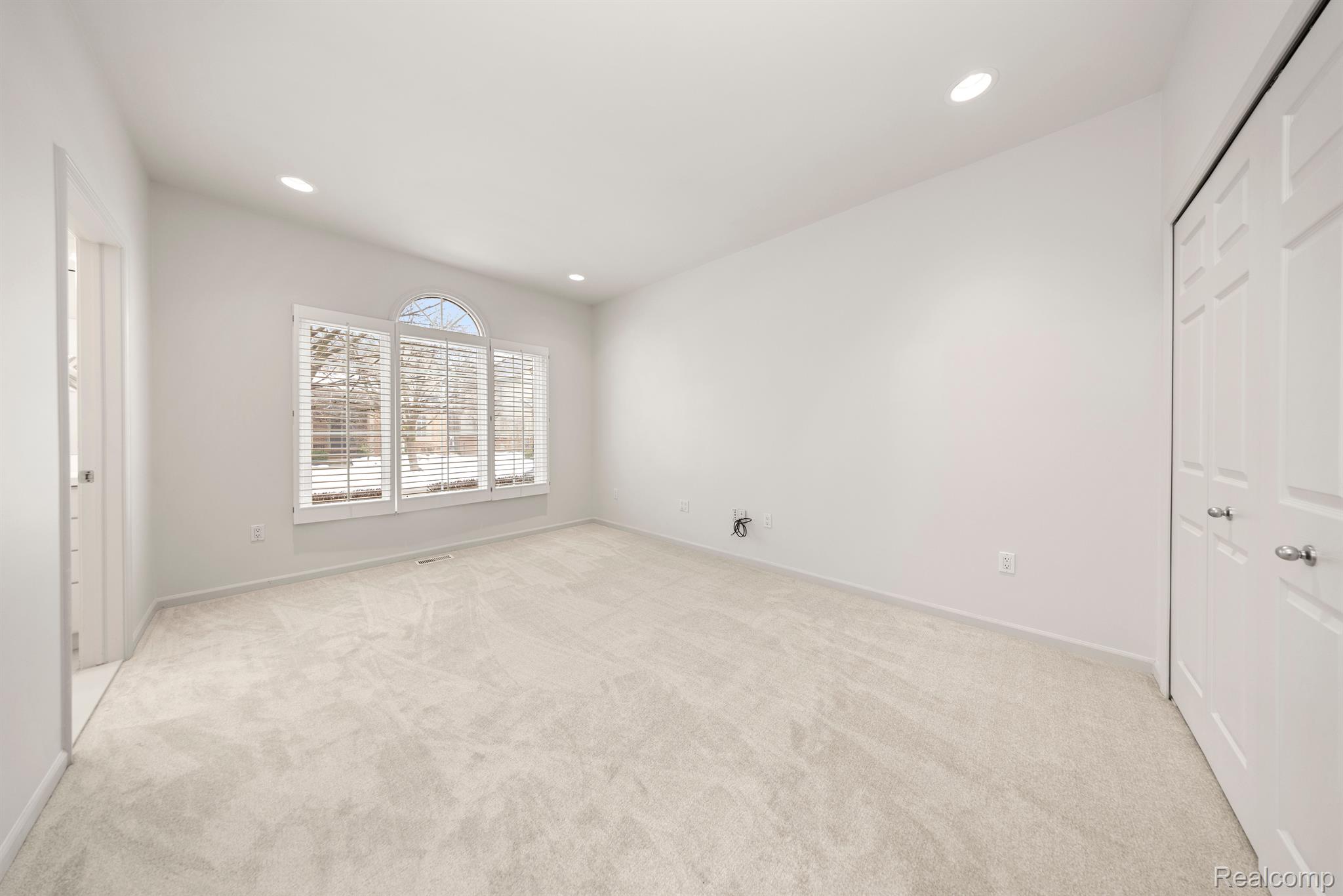 7258 CRACKLING CREEK Circle