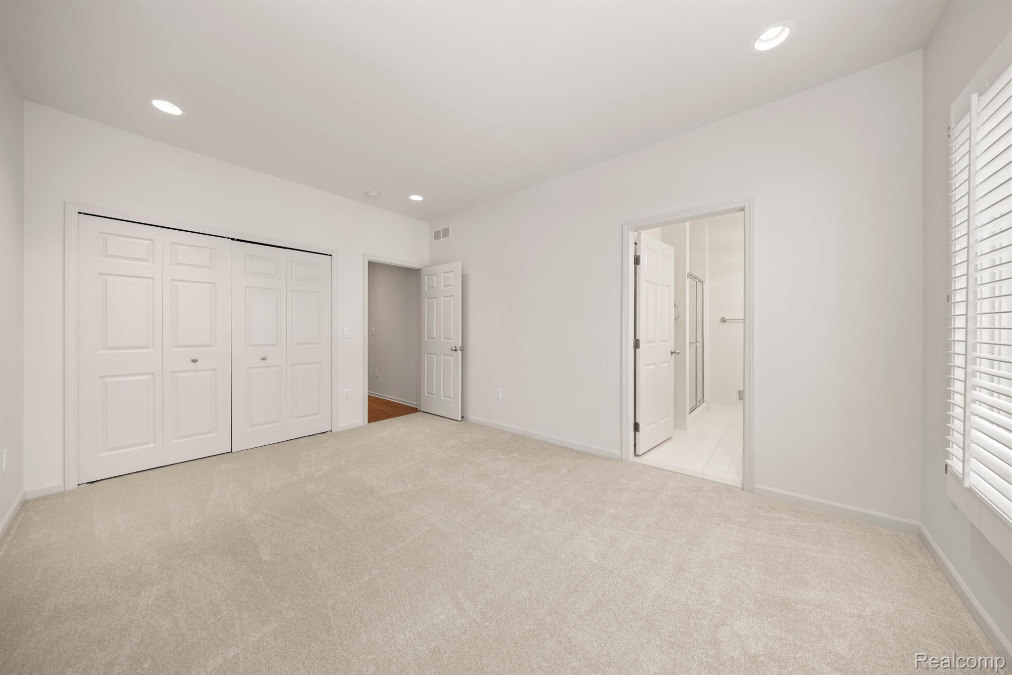 7258 CRACKLING CREEK Circle