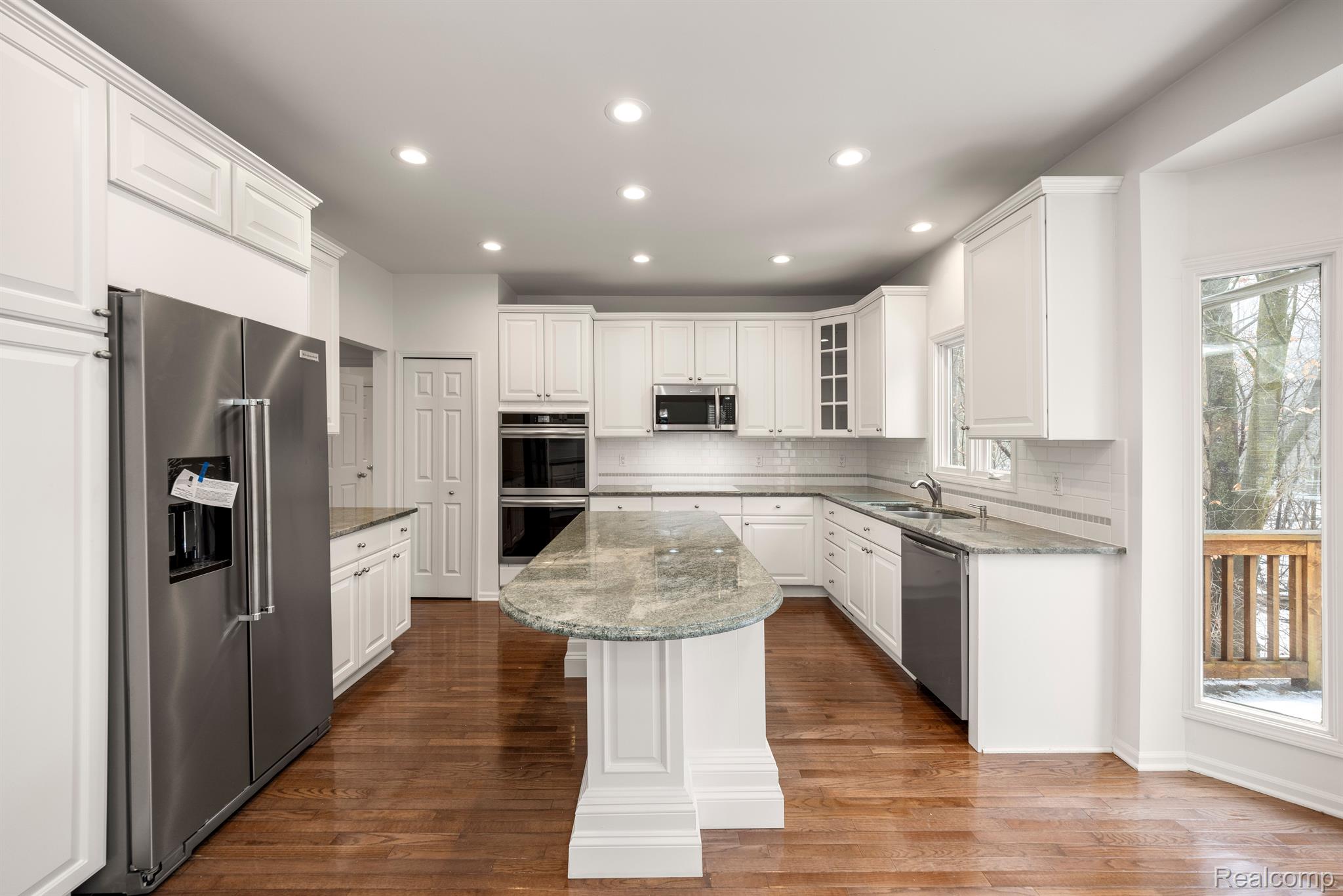 7258 CRACKLING CREEK Circle