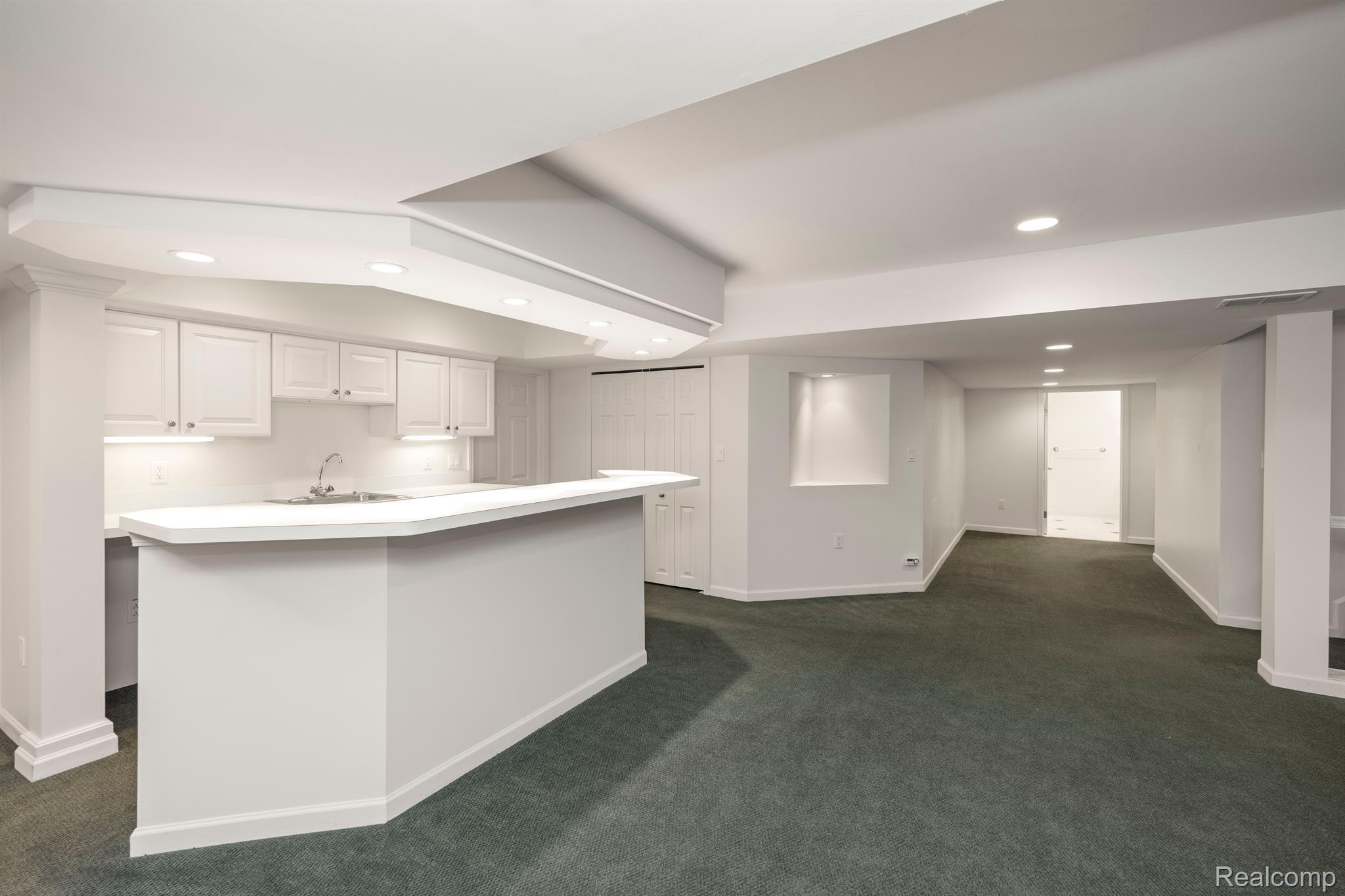 7258 CRACKLING CREEK Circle