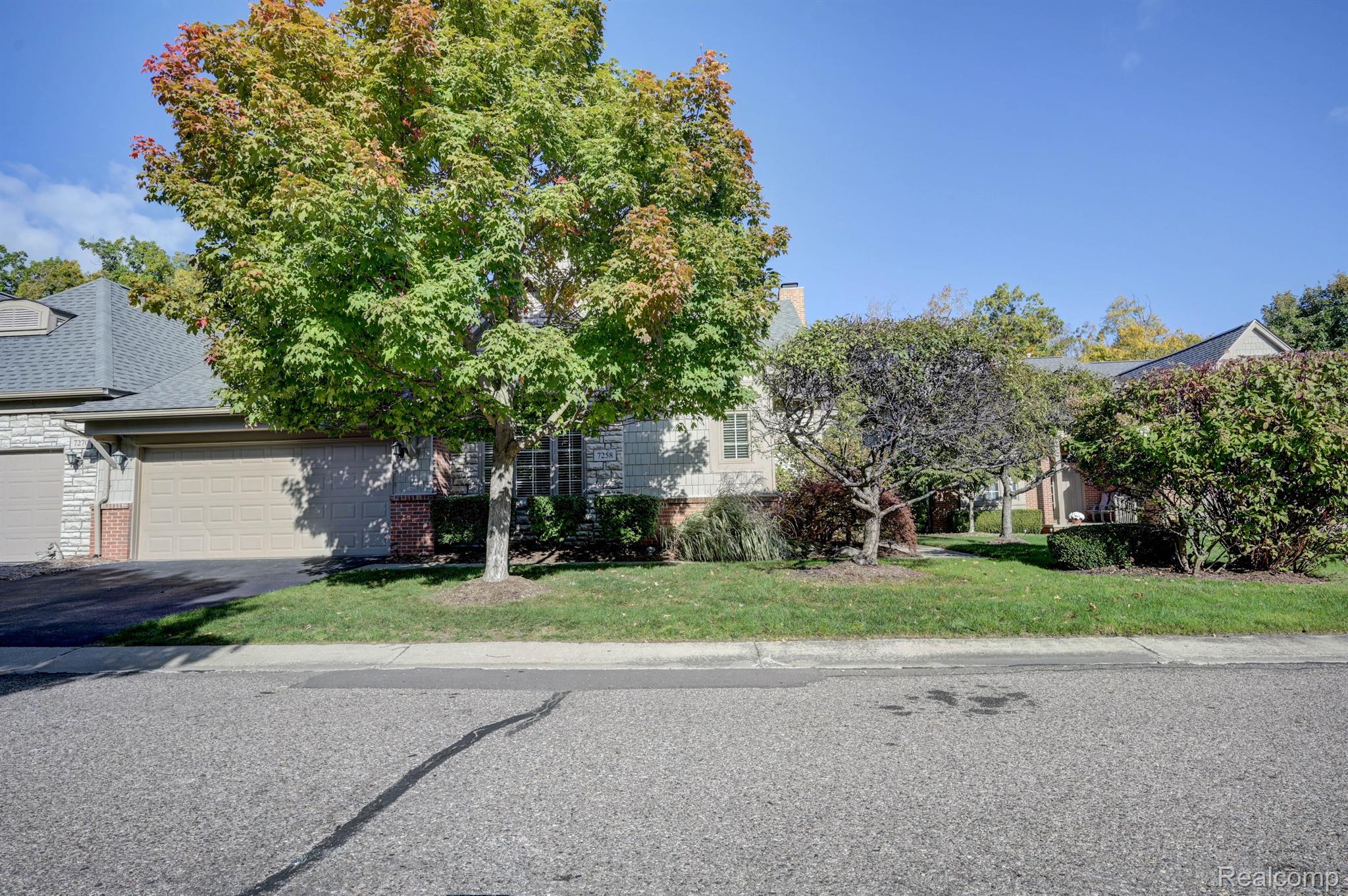 7258 CRACKLING CREEK Circle