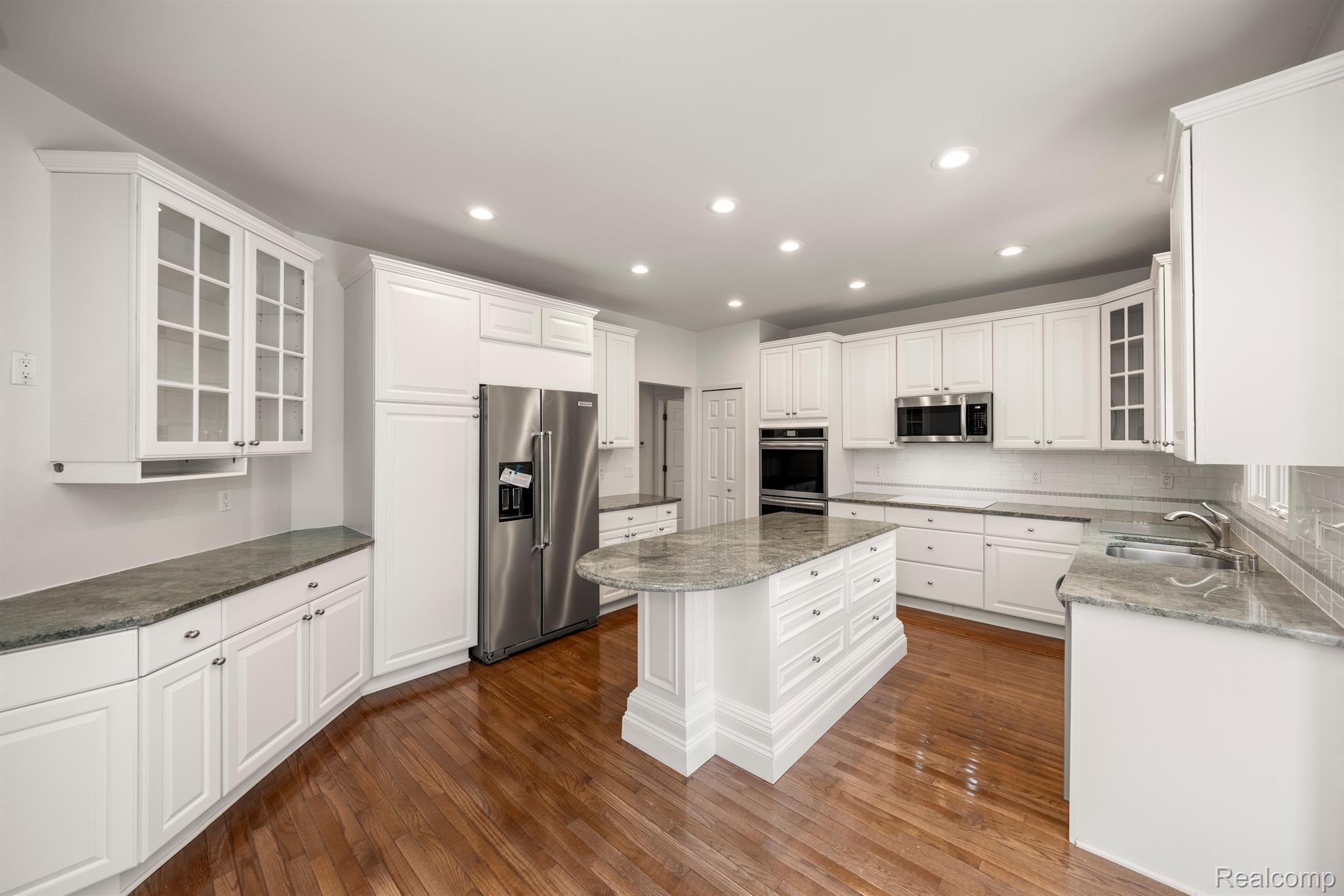 7258 CRACKLING CREEK Circle