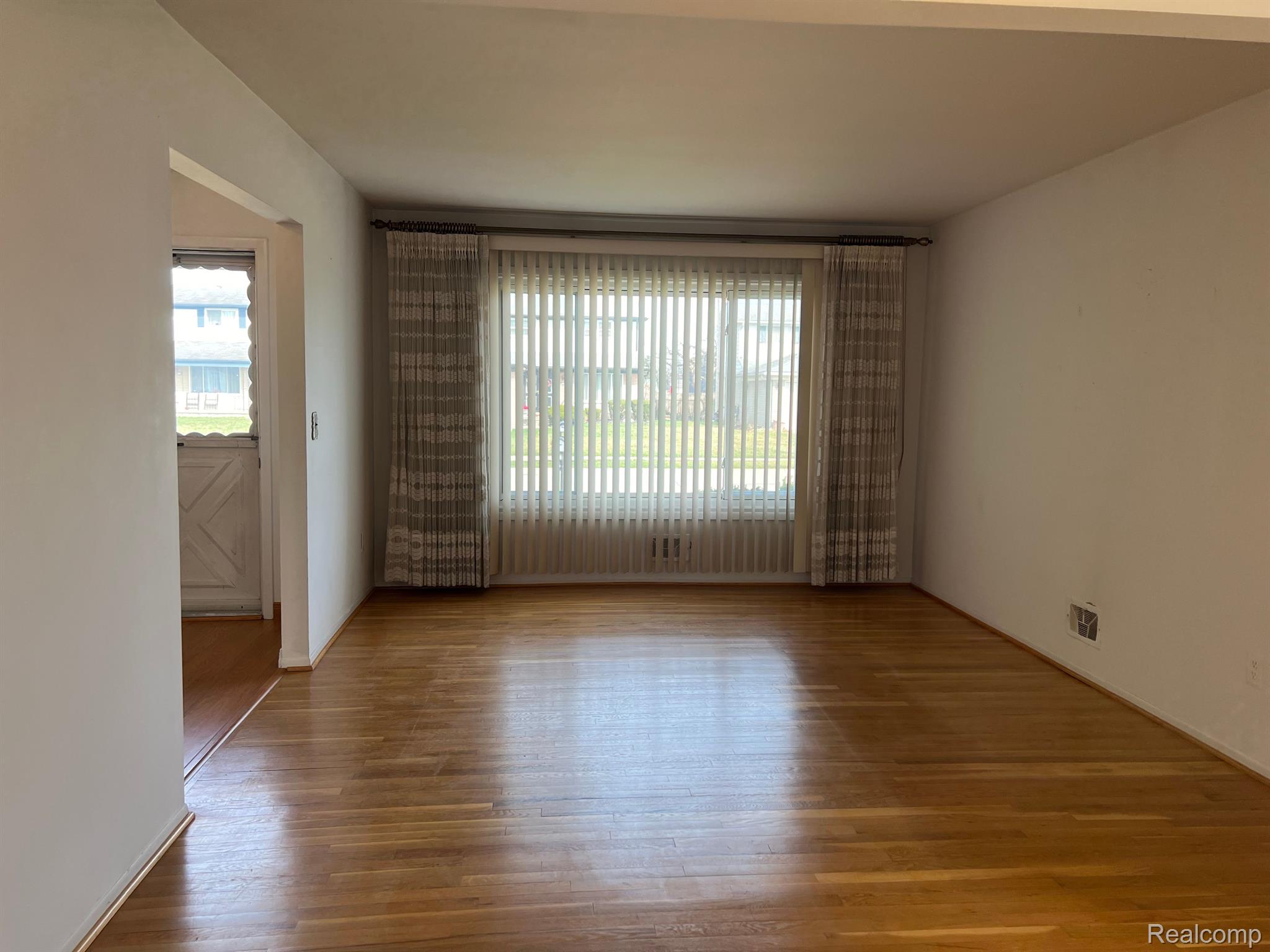 27099 MARSHALL Street