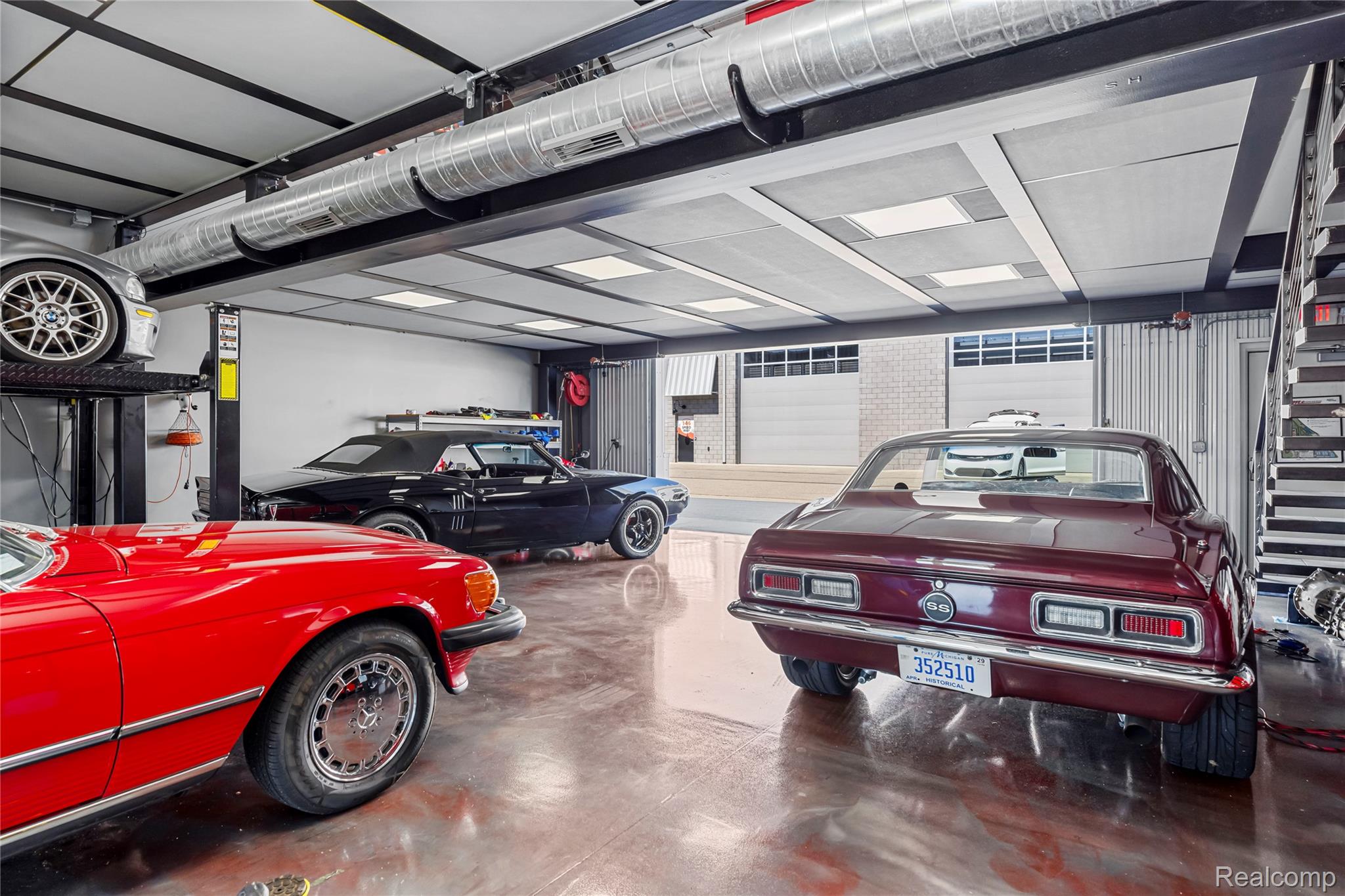 161 W SPEED Way