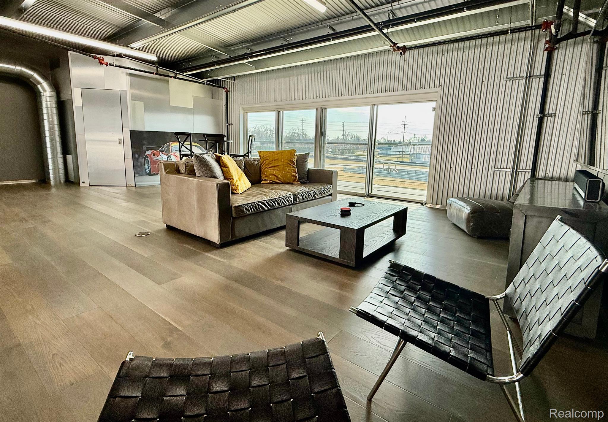 161 W SPEED Way