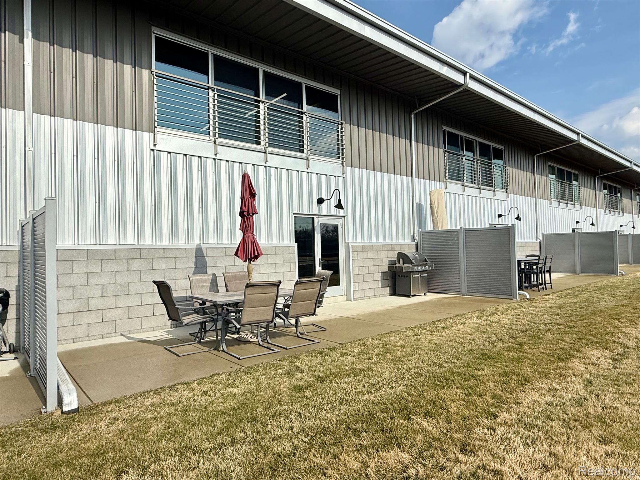 161 W SPEED Way