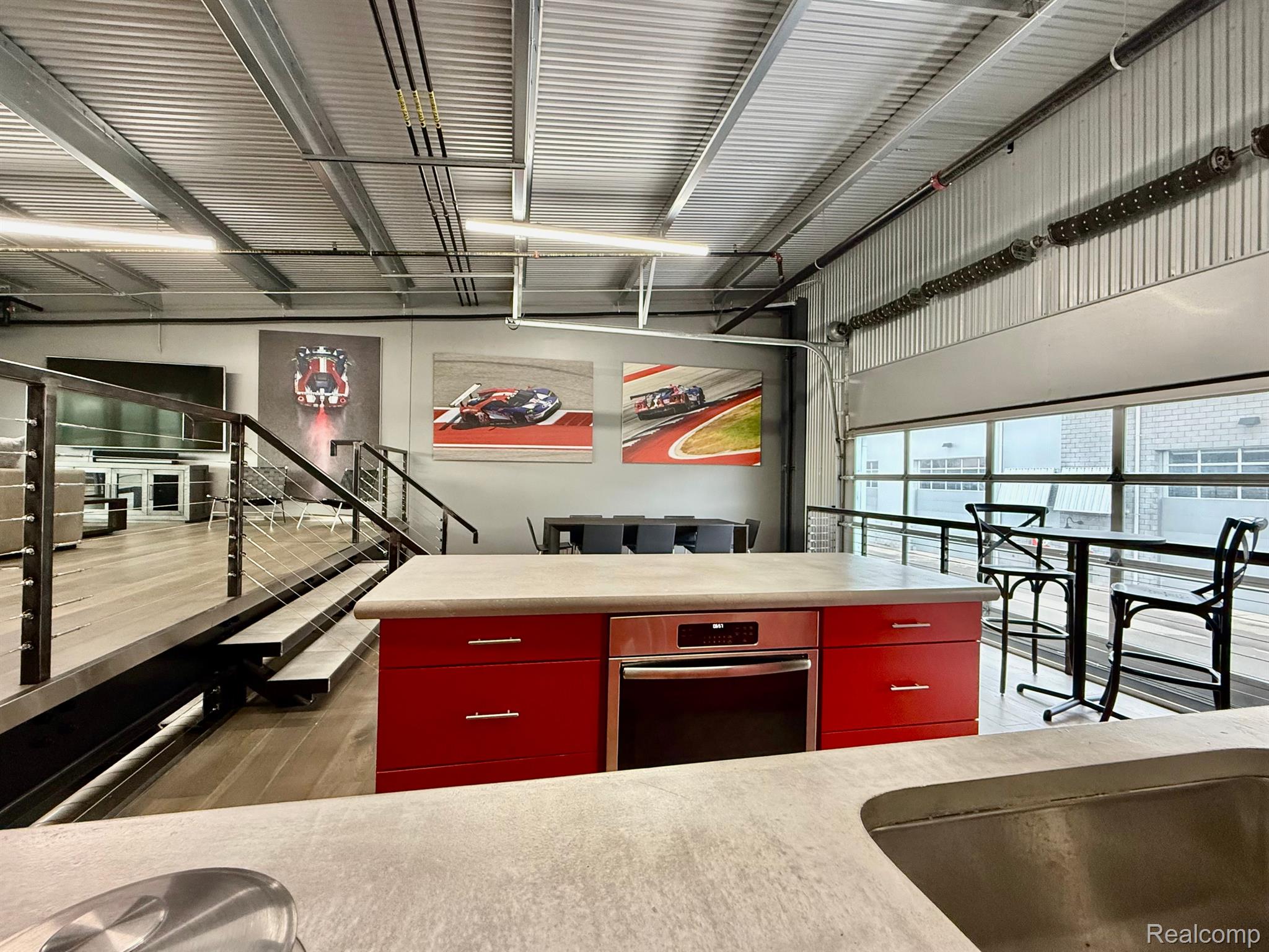 161 W SPEED Way