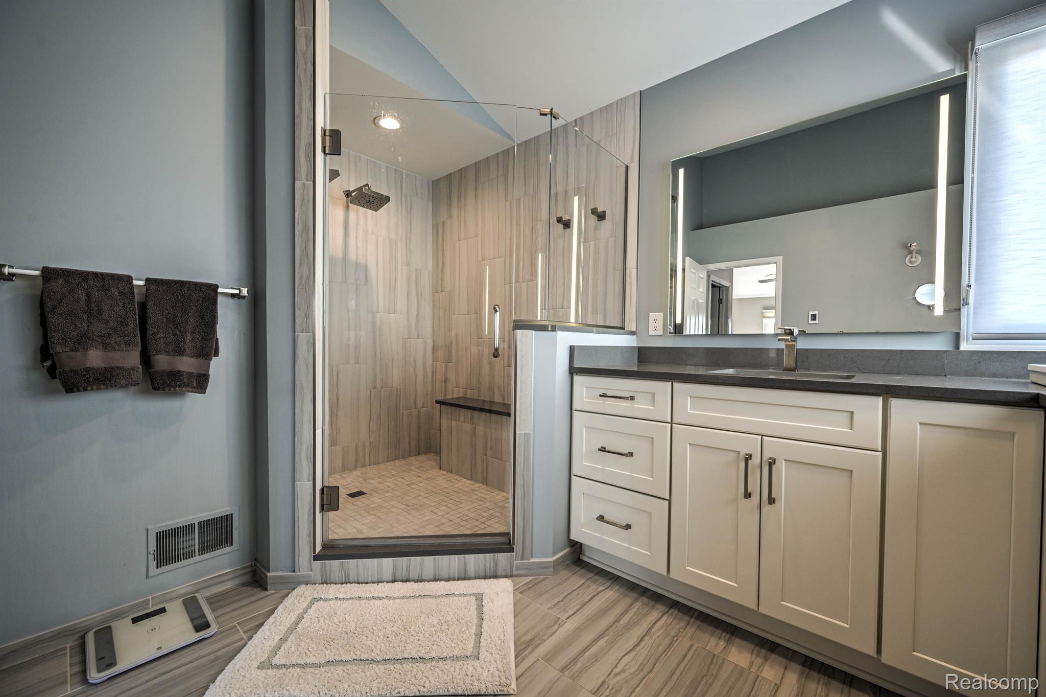 40832 KINGSLEY Lane