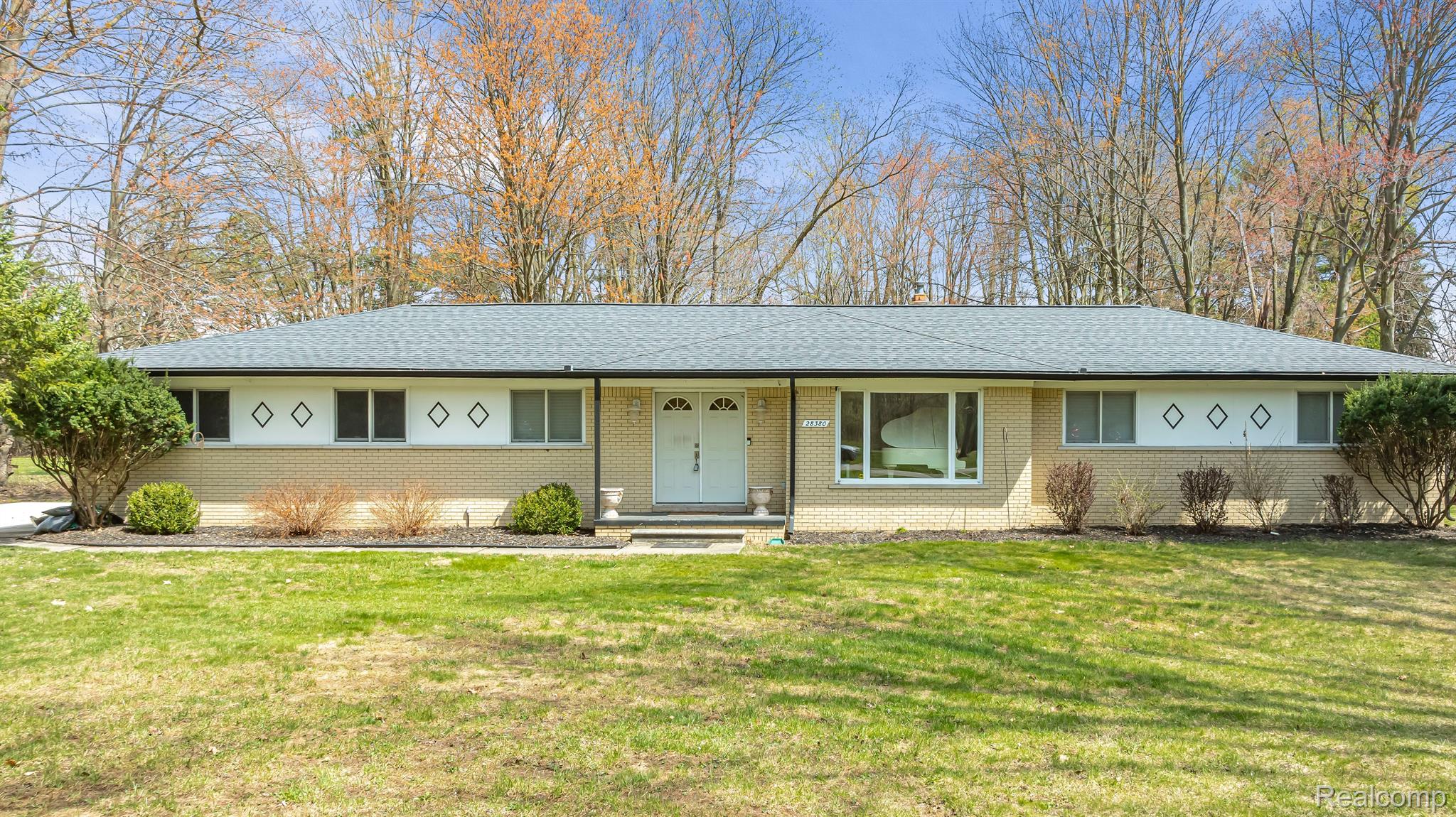 28380 RANCHWOOD Drive