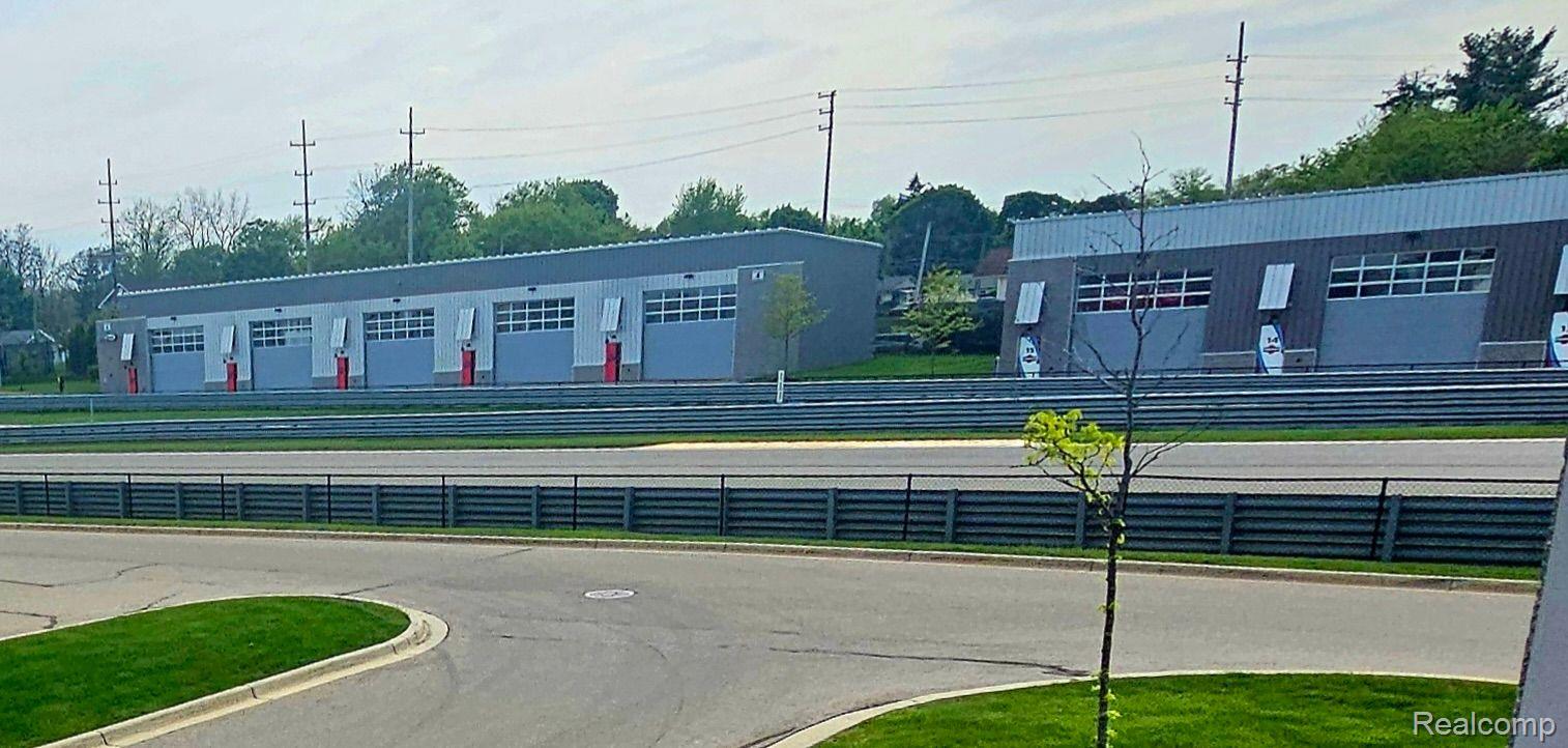48 PIT Lane