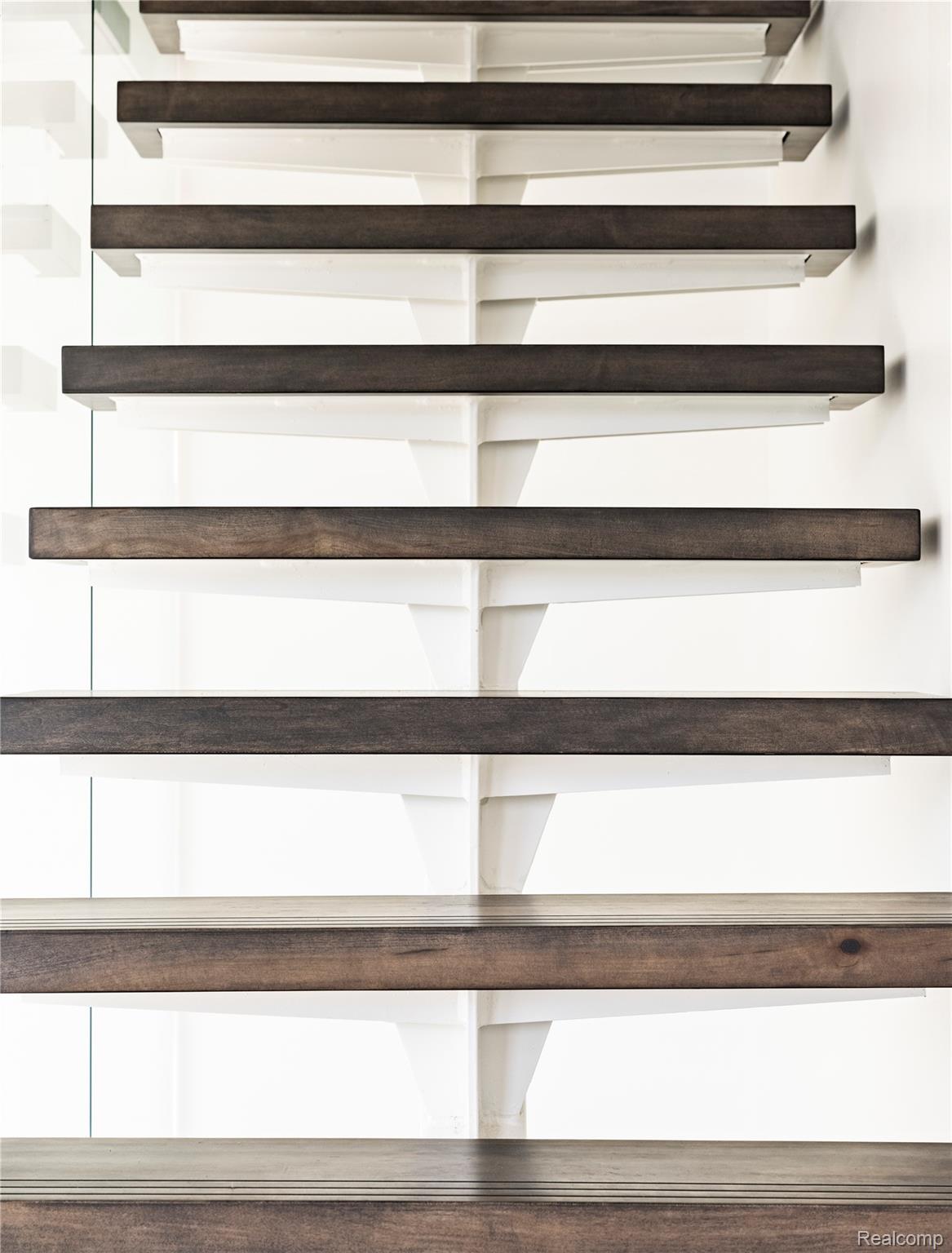 40 Straightaway Drive 40 & 41