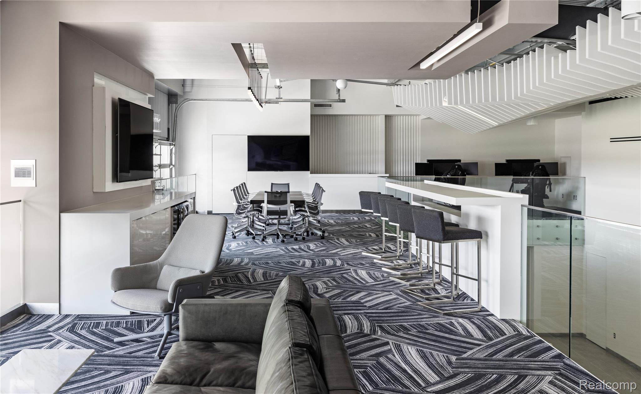 40 Straightaway Drive 40 & 41