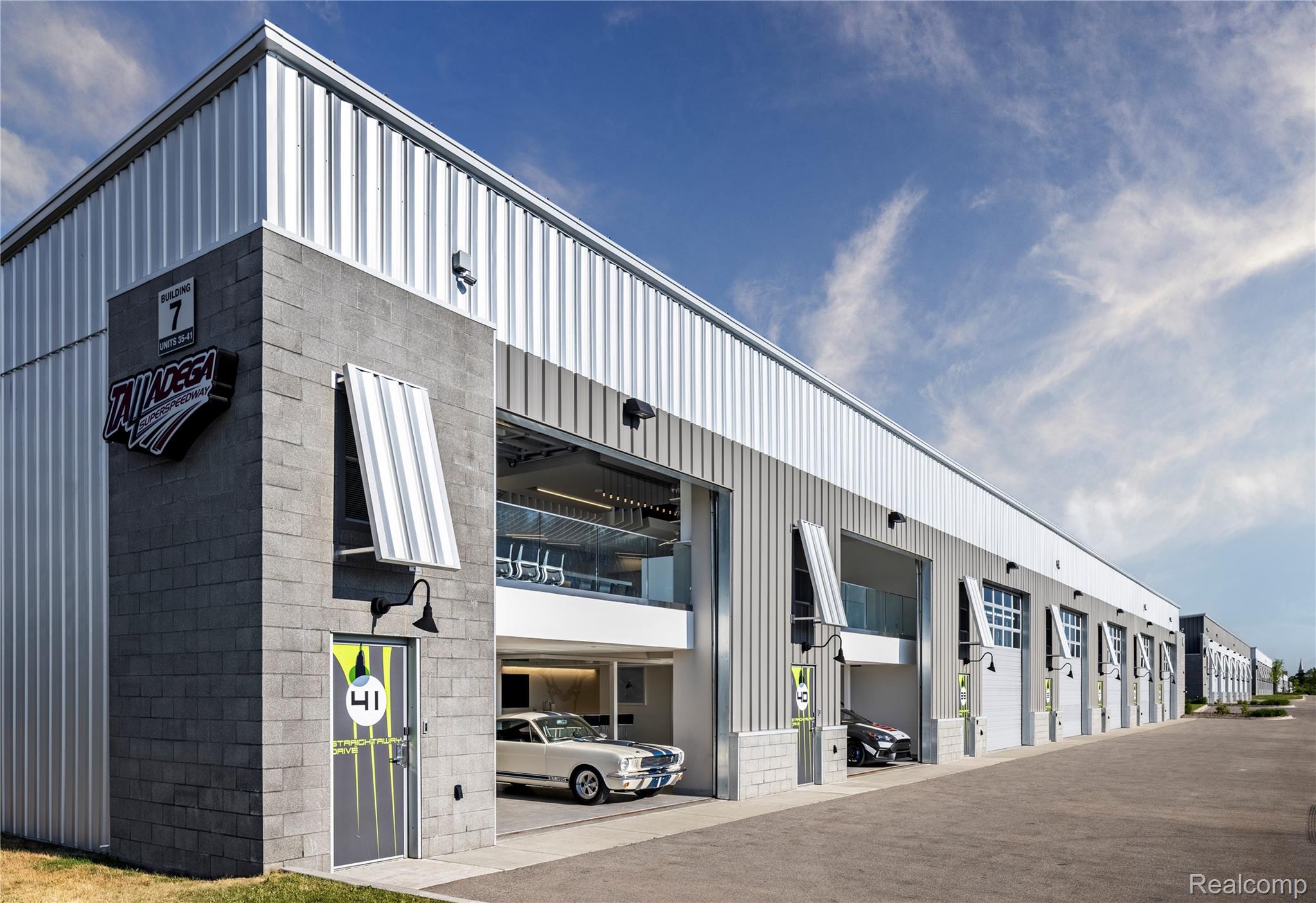 40 Straightaway Drive 40 & 41