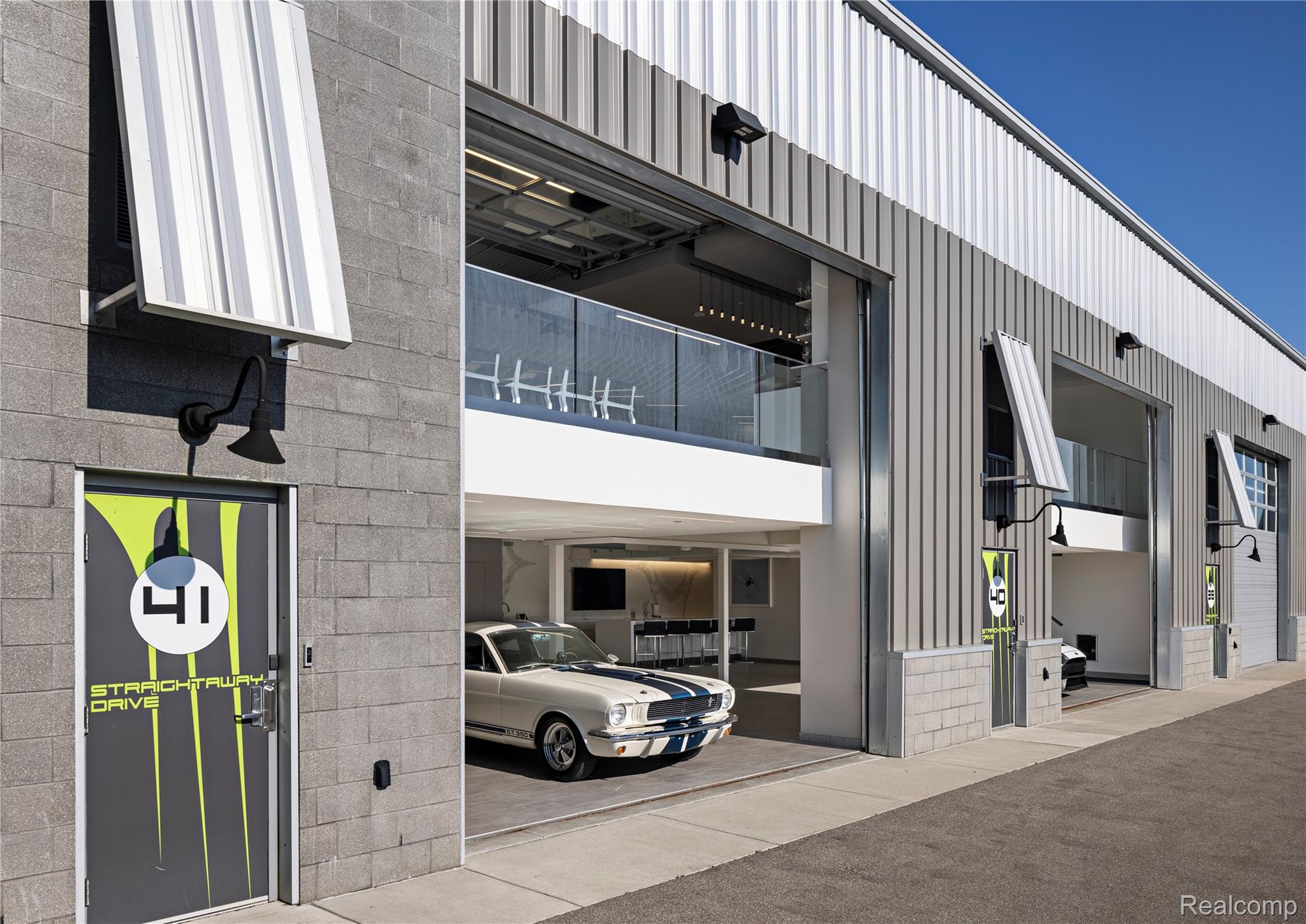 40 Straightaway Drive 40 & 41