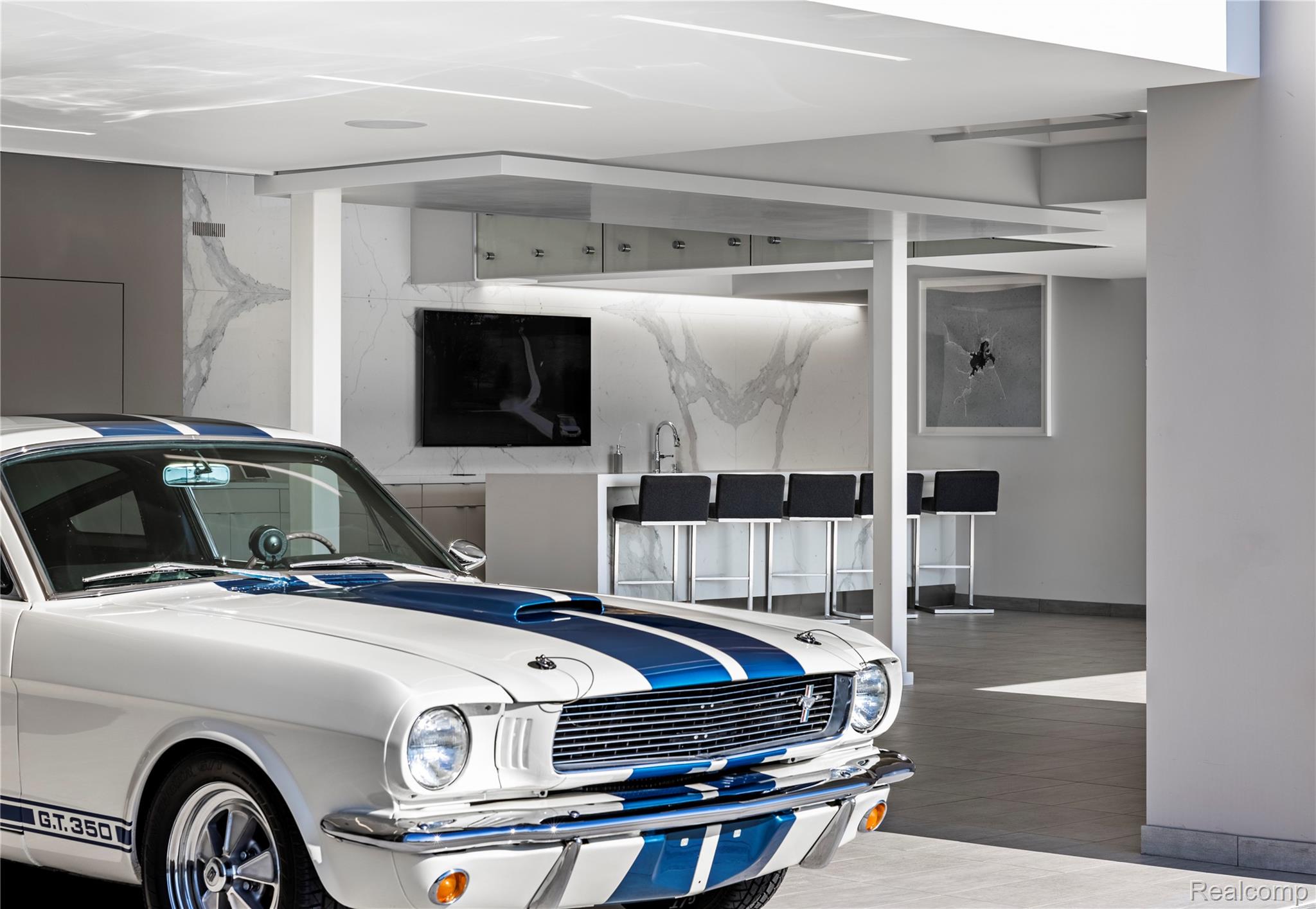 40 Straightaway Drive 40 & 41