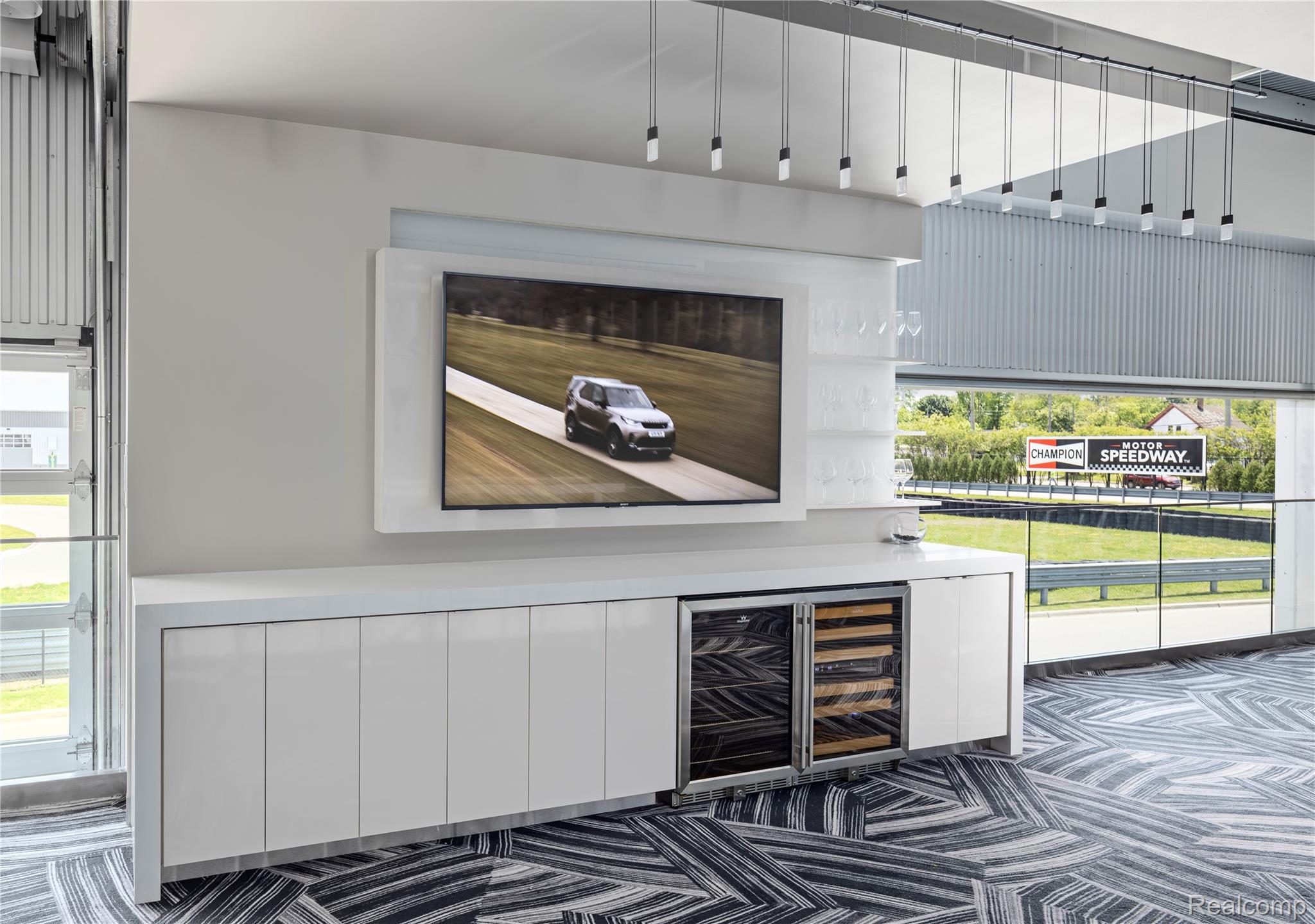 40 Straightaway Drive 40 & 41