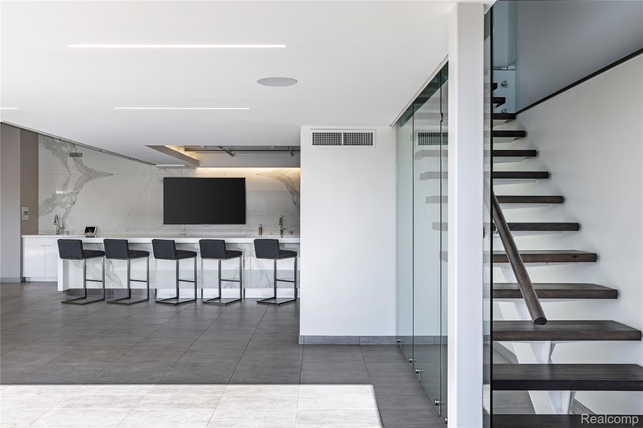 40 Straightaway Drive 40 & 41