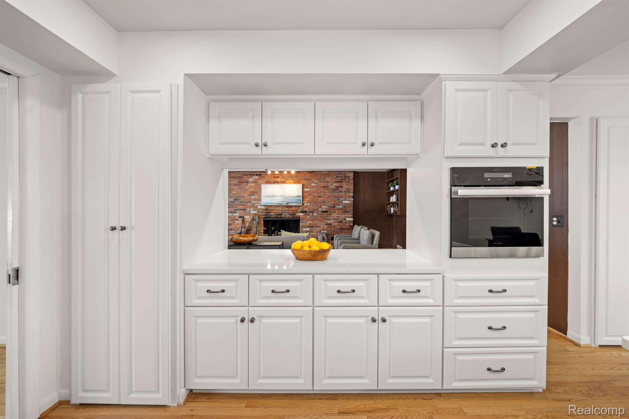 1206 CEDARHOLM Lane