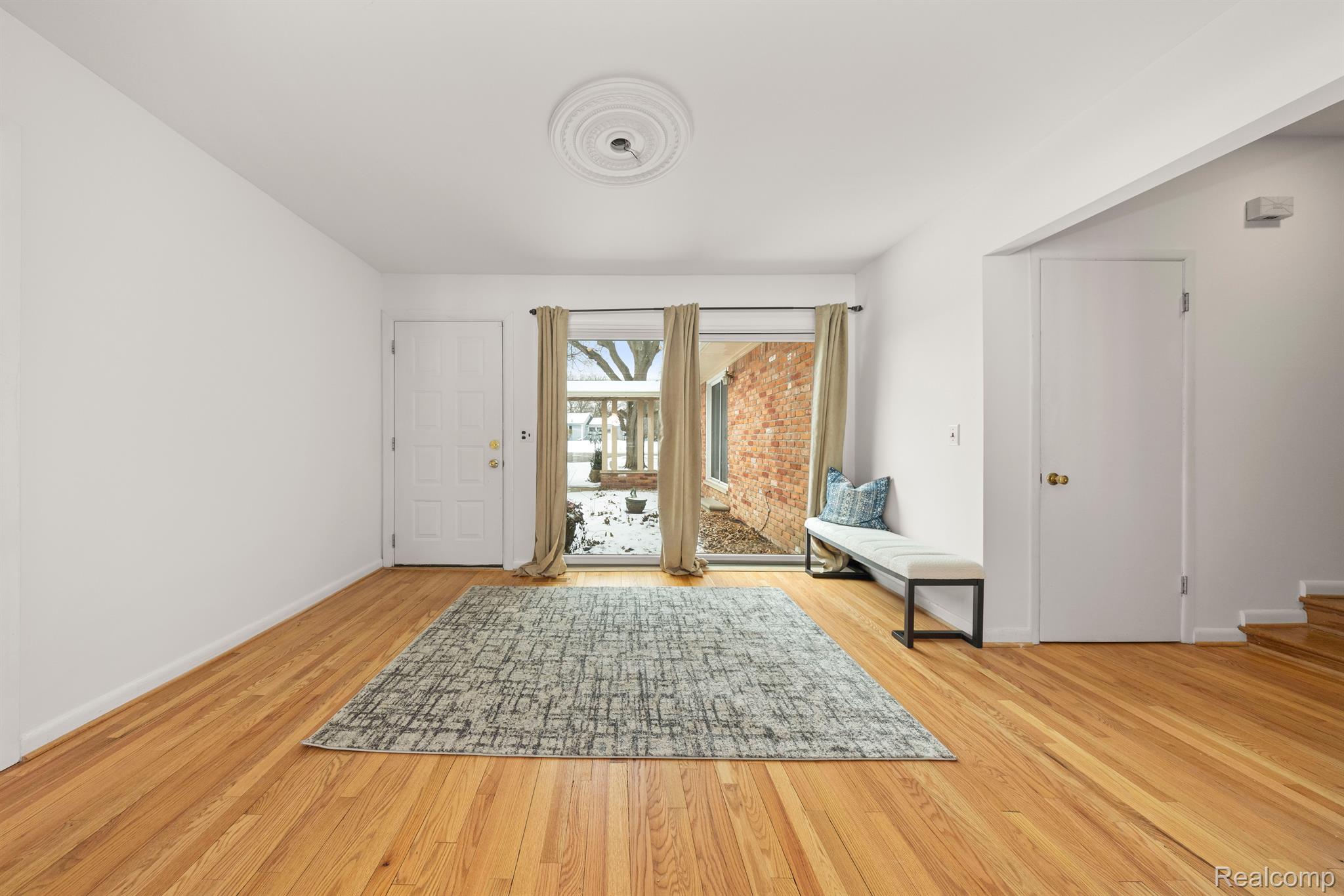 1206 CEDARHOLM Lane