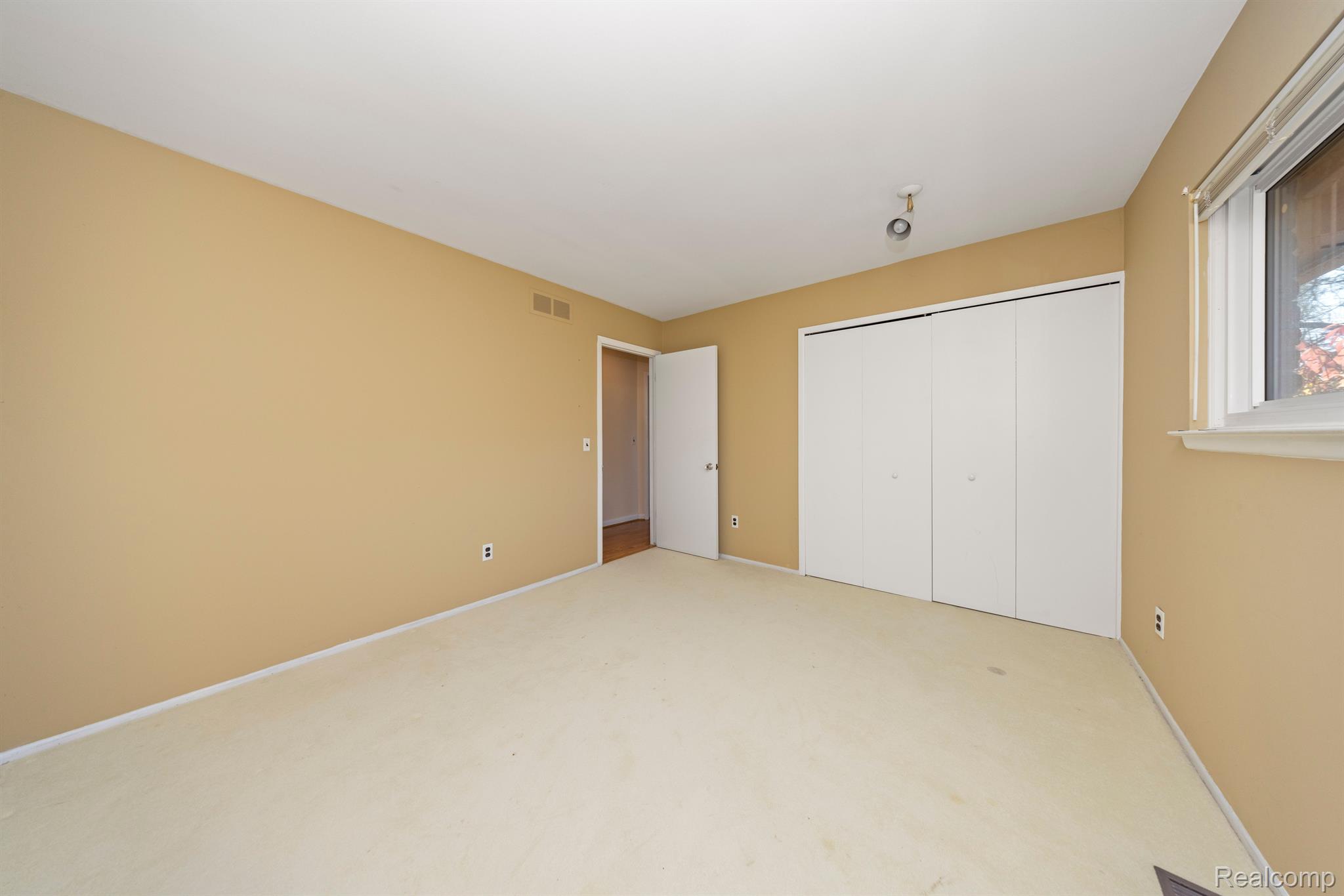 1206 CEDARHOLM Lane