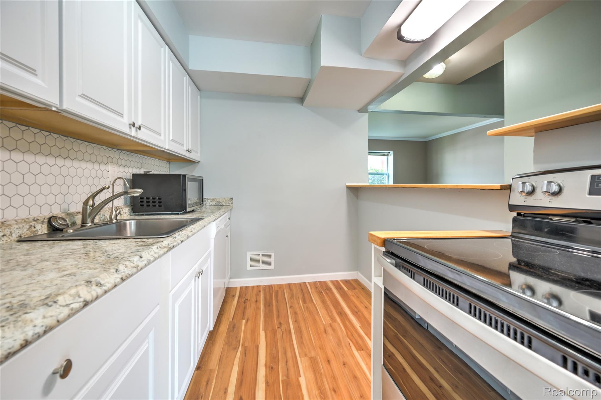 6649 Andersonville Road