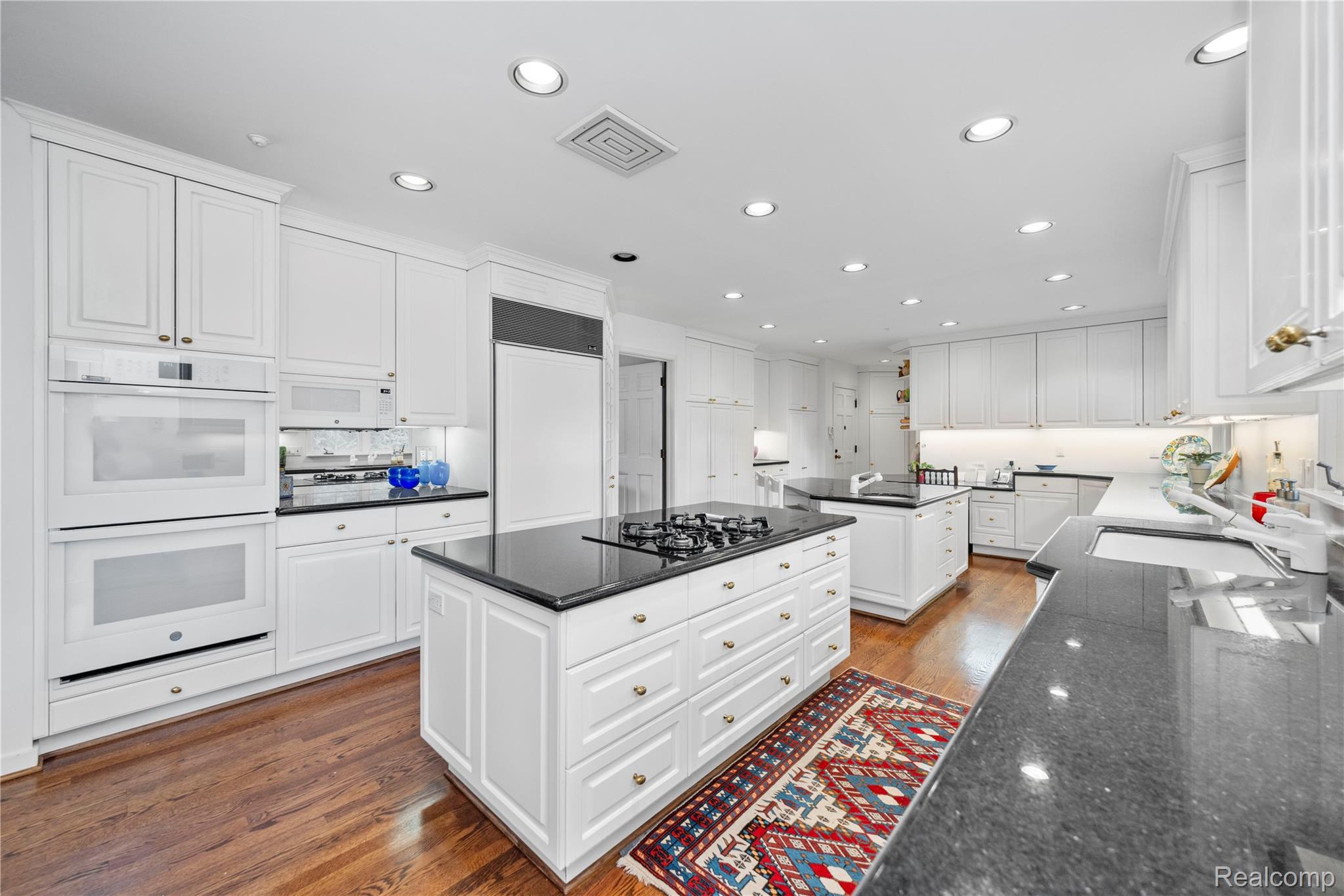 1287 Charrington Road