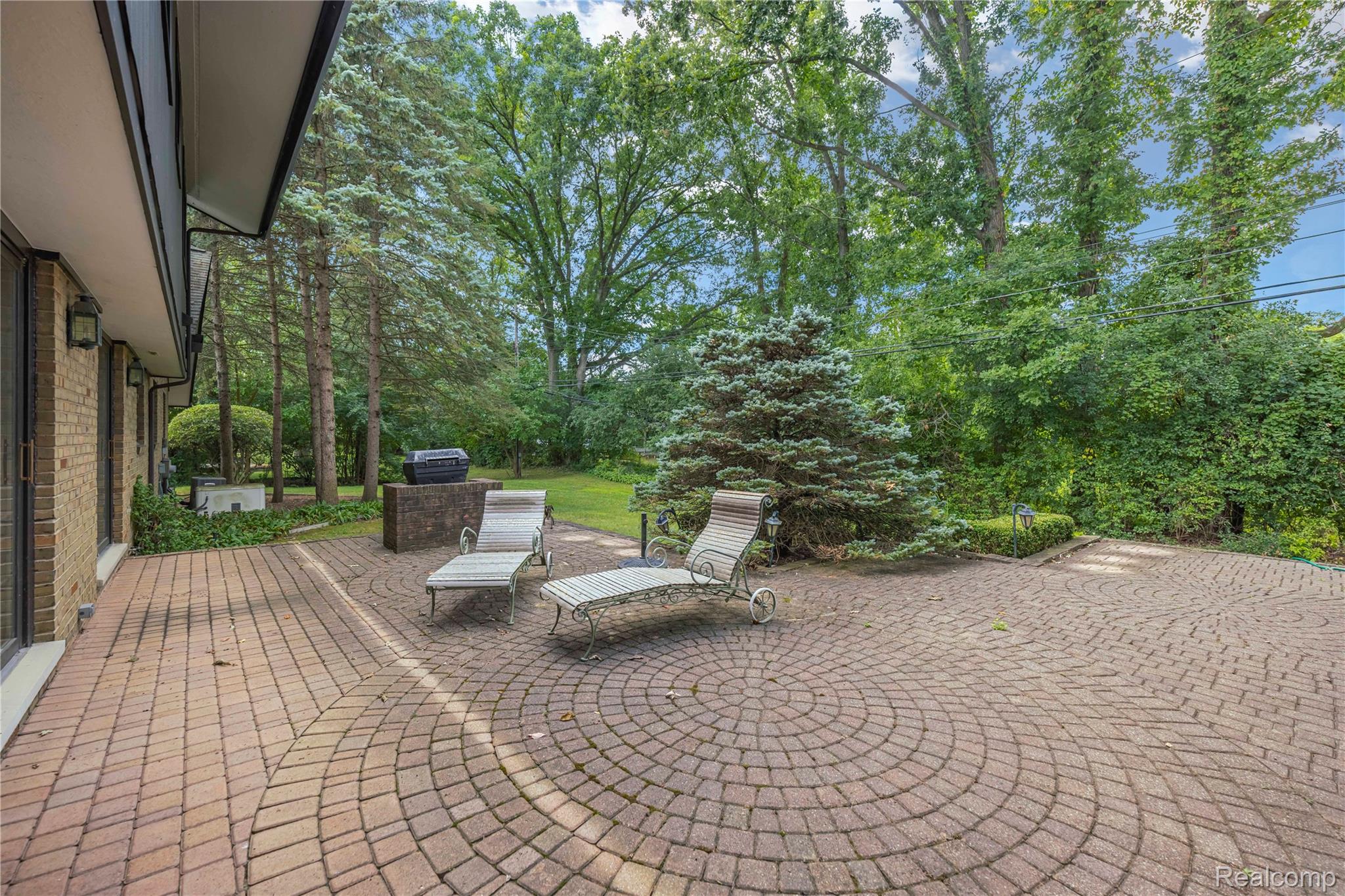 1287 Charrington Road
