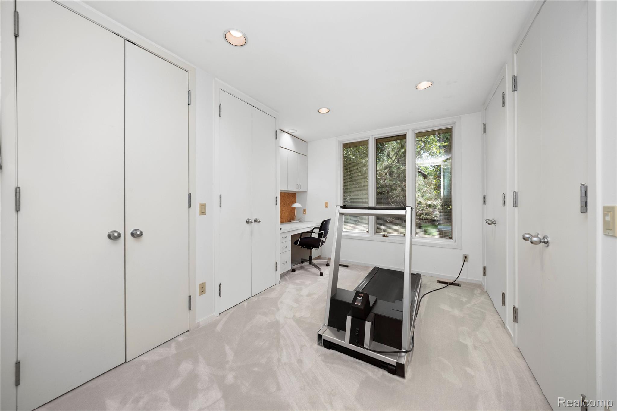 27261 Willowgreen Court