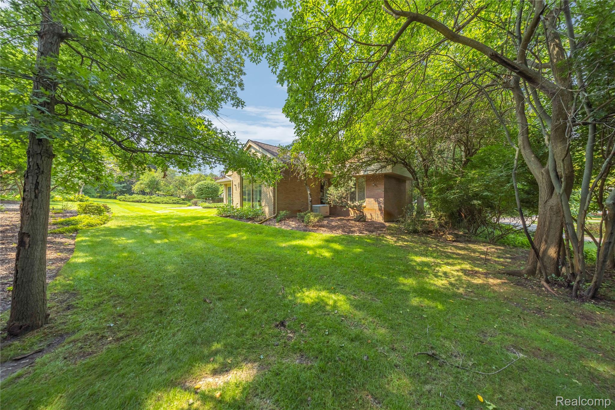 27261 Willowgreen Court