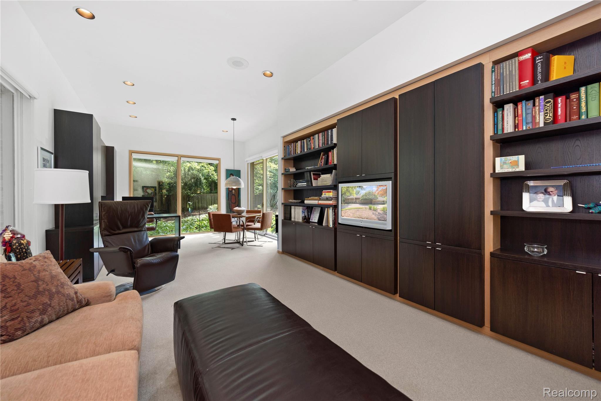 27261 Willowgreen Court