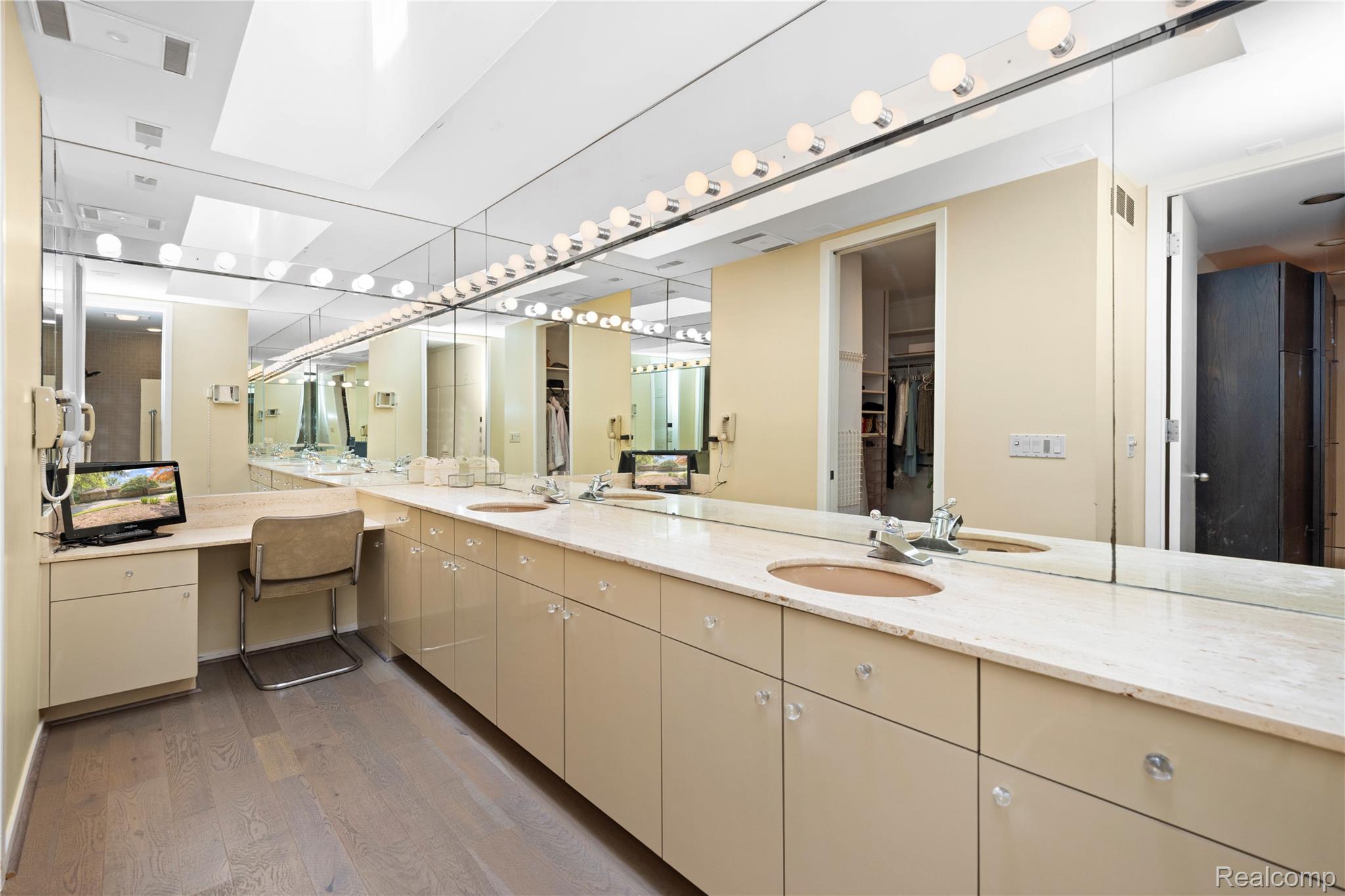 27261 Willowgreen Court