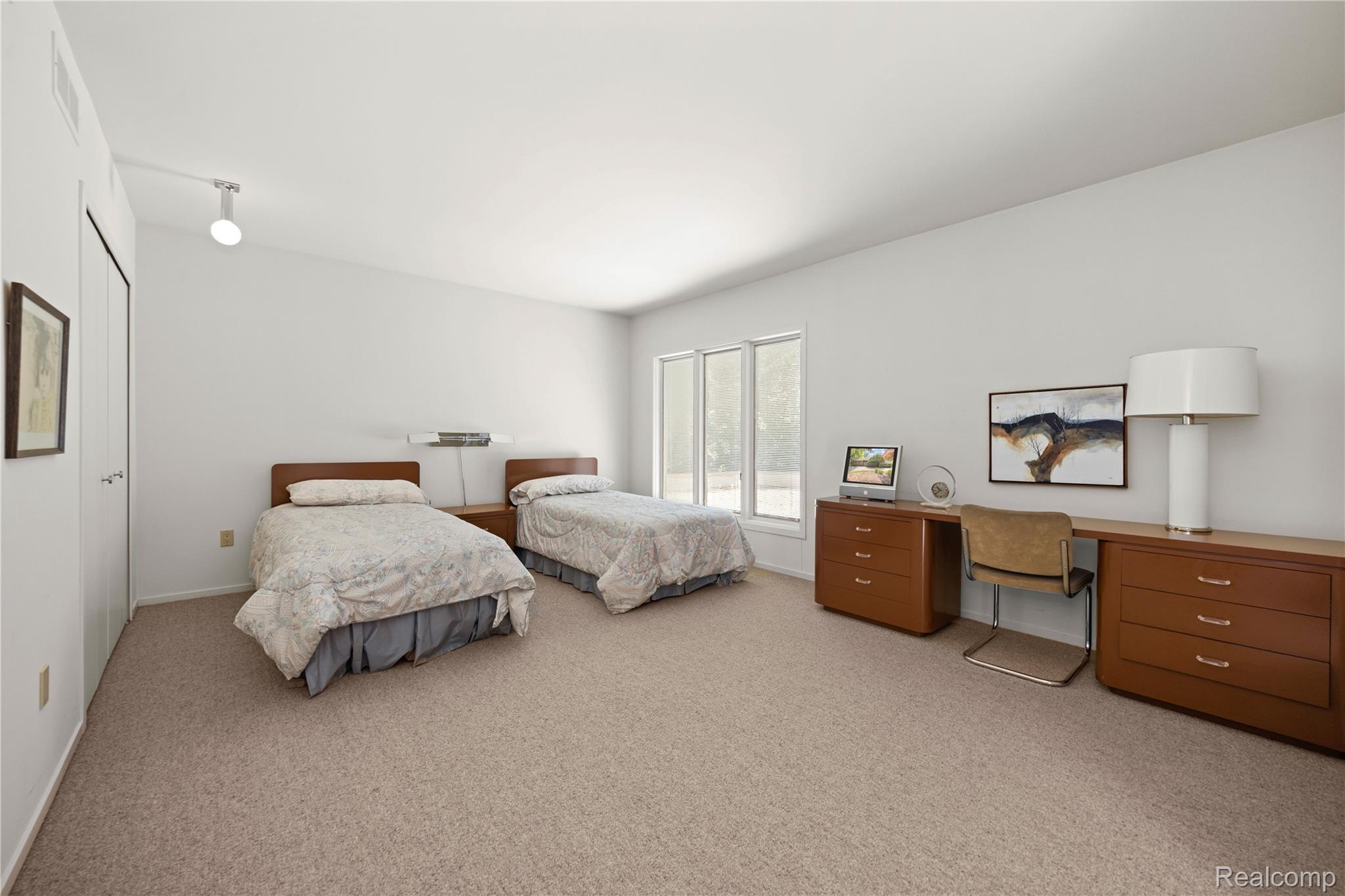 27261 Willowgreen Court