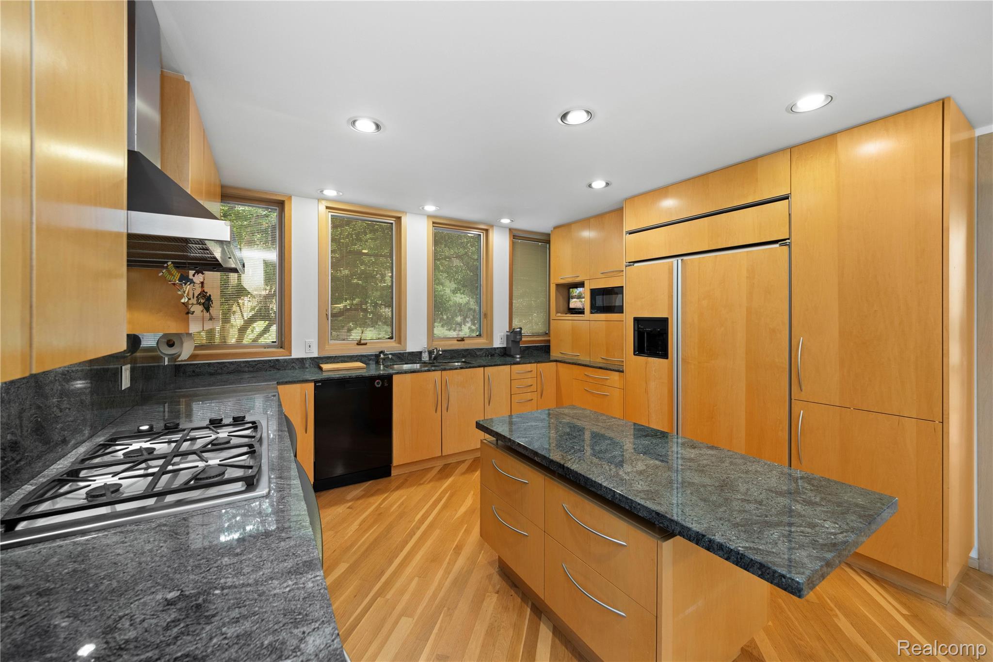 27261 Willowgreen Court