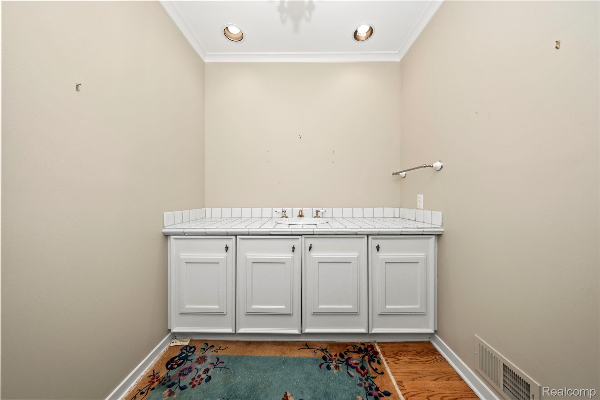 7277 Simsbury Drive