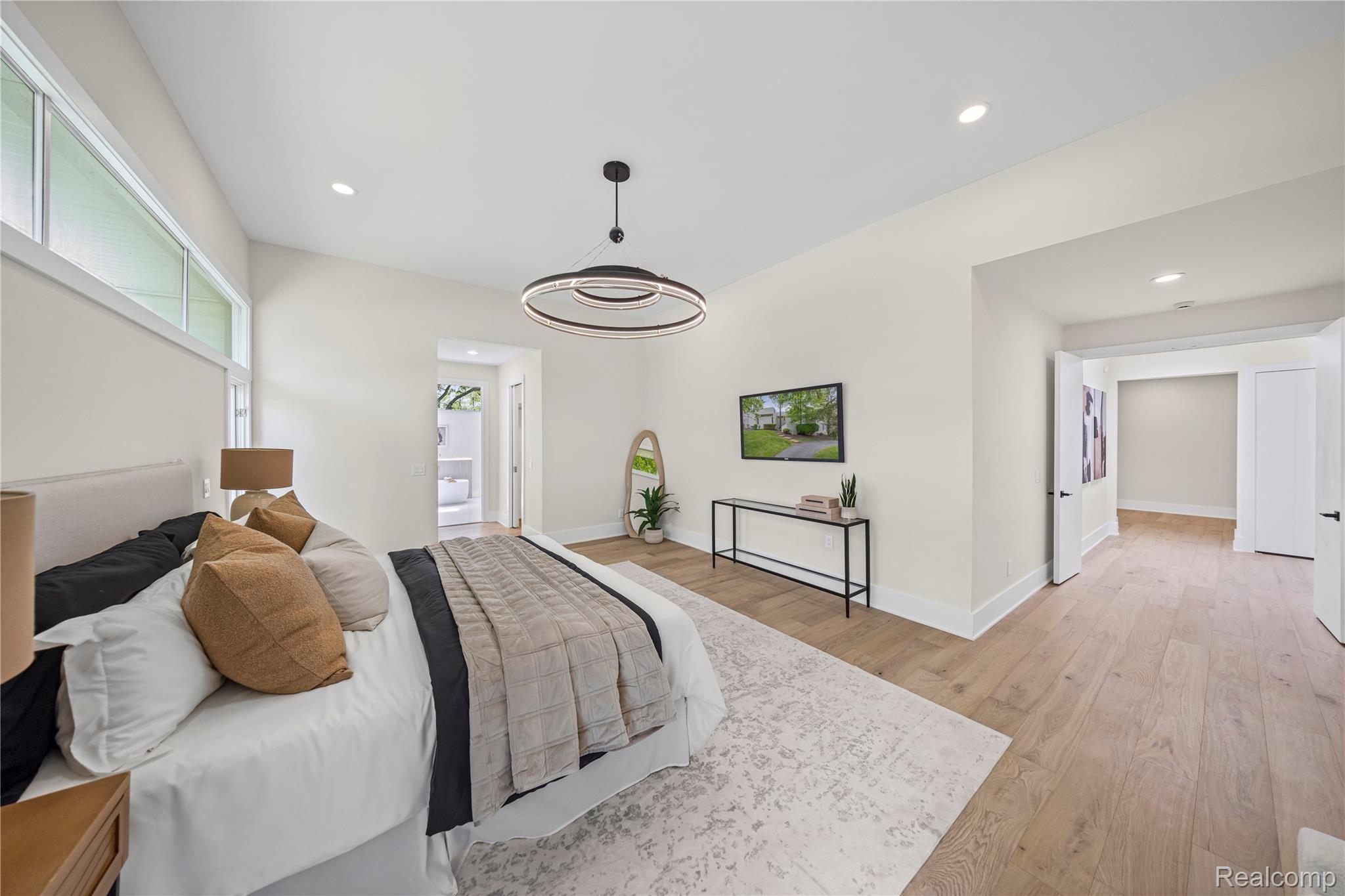 1752 Alexander Drive