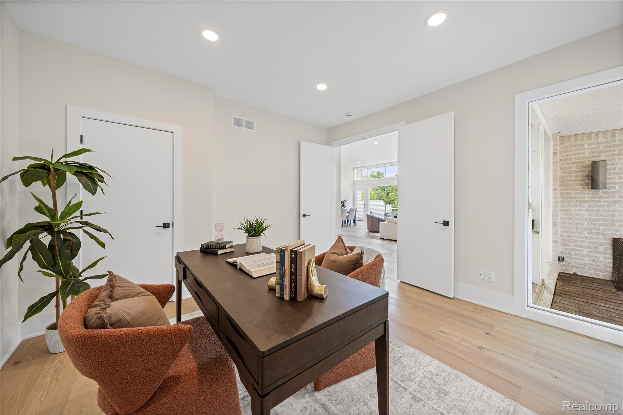 1752 Alexander Drive