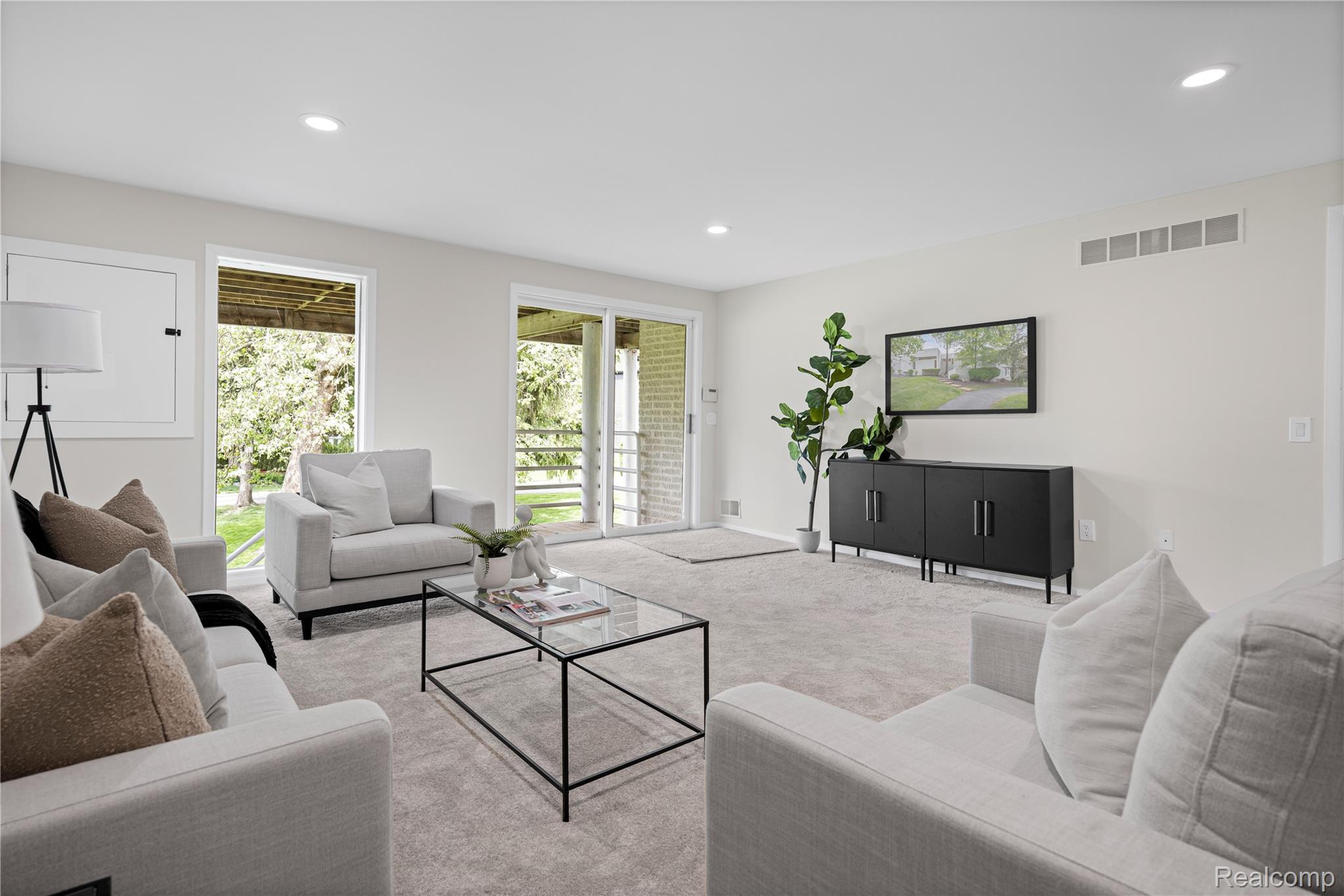 1752 Alexander Drive