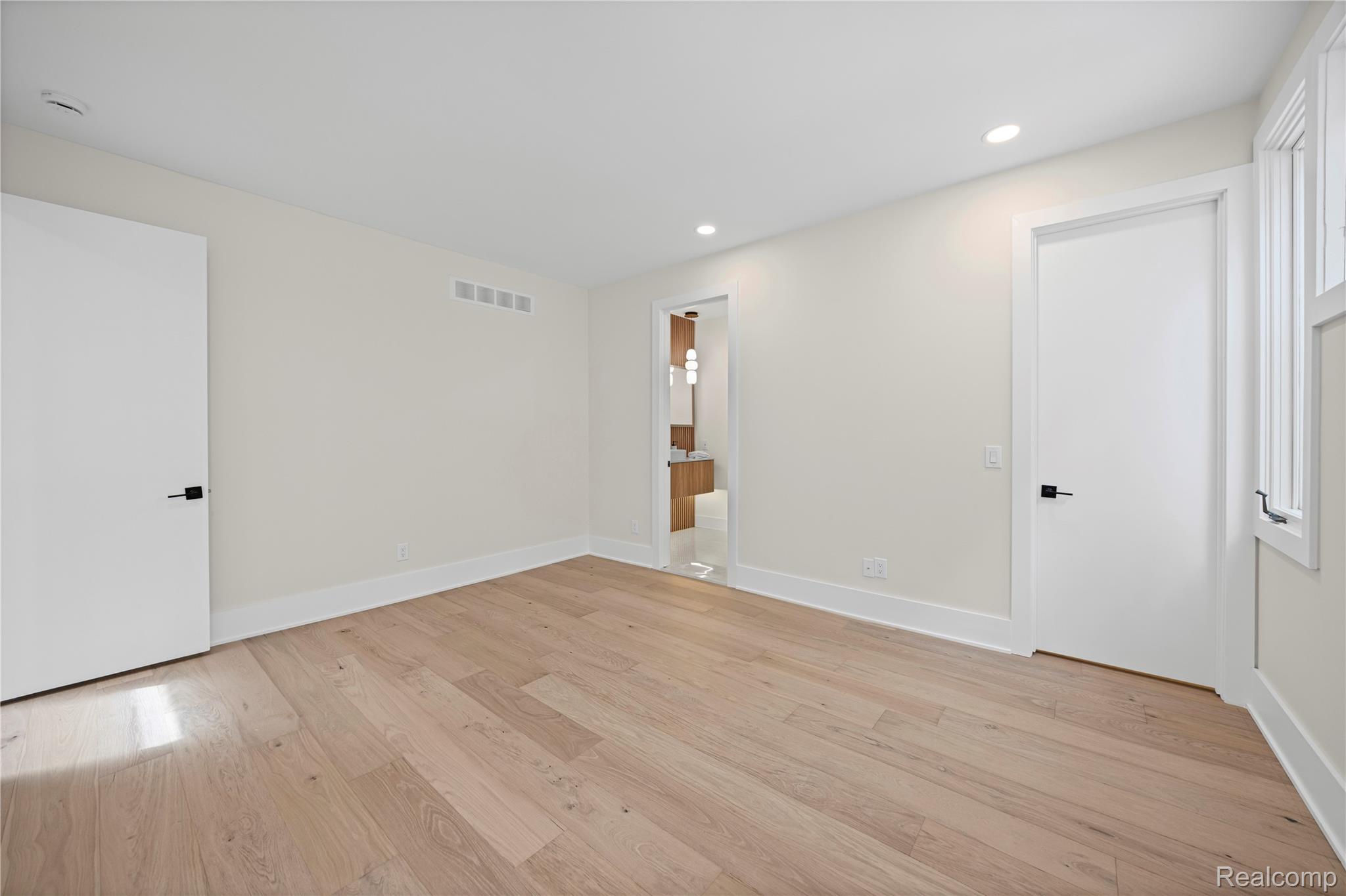 1752 Alexander Drive