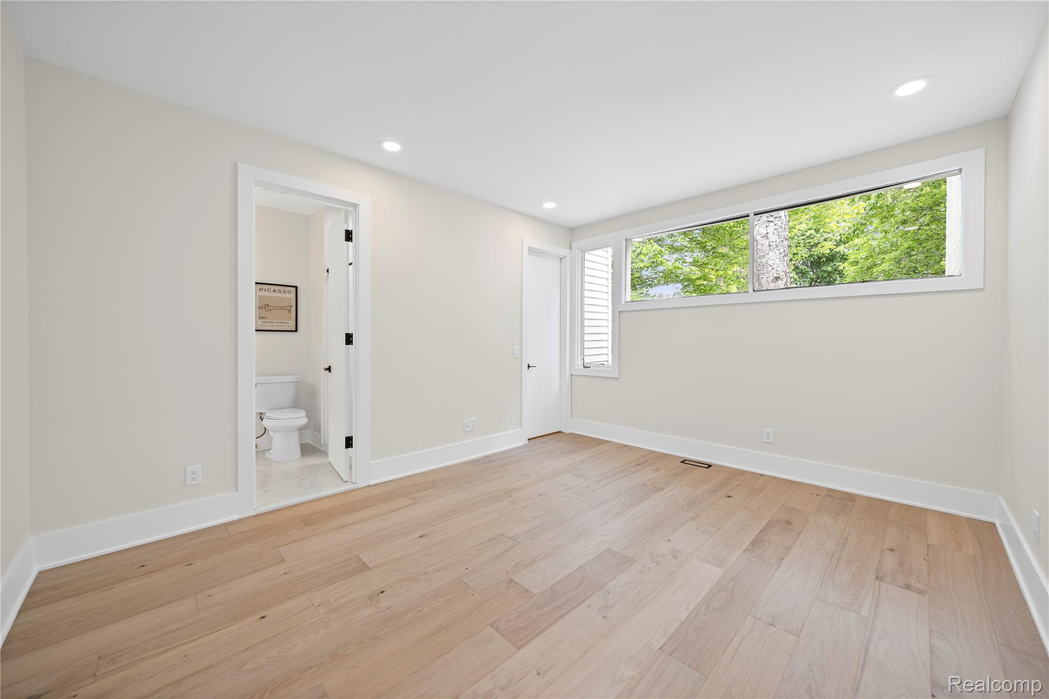 1752 Alexander Drive
