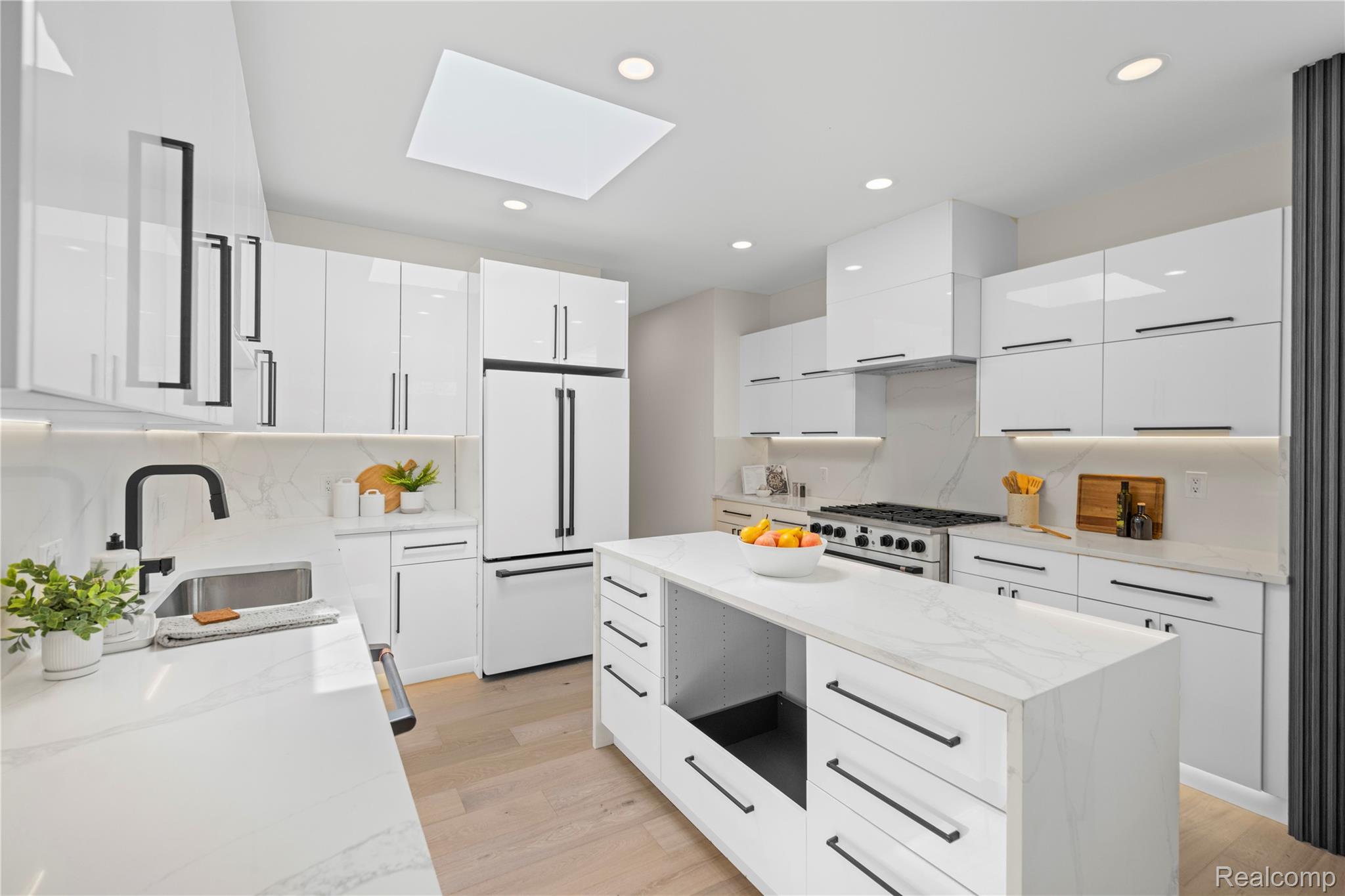 1752 Alexander Drive