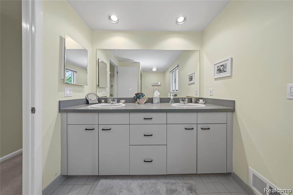 29832 High Valley Court