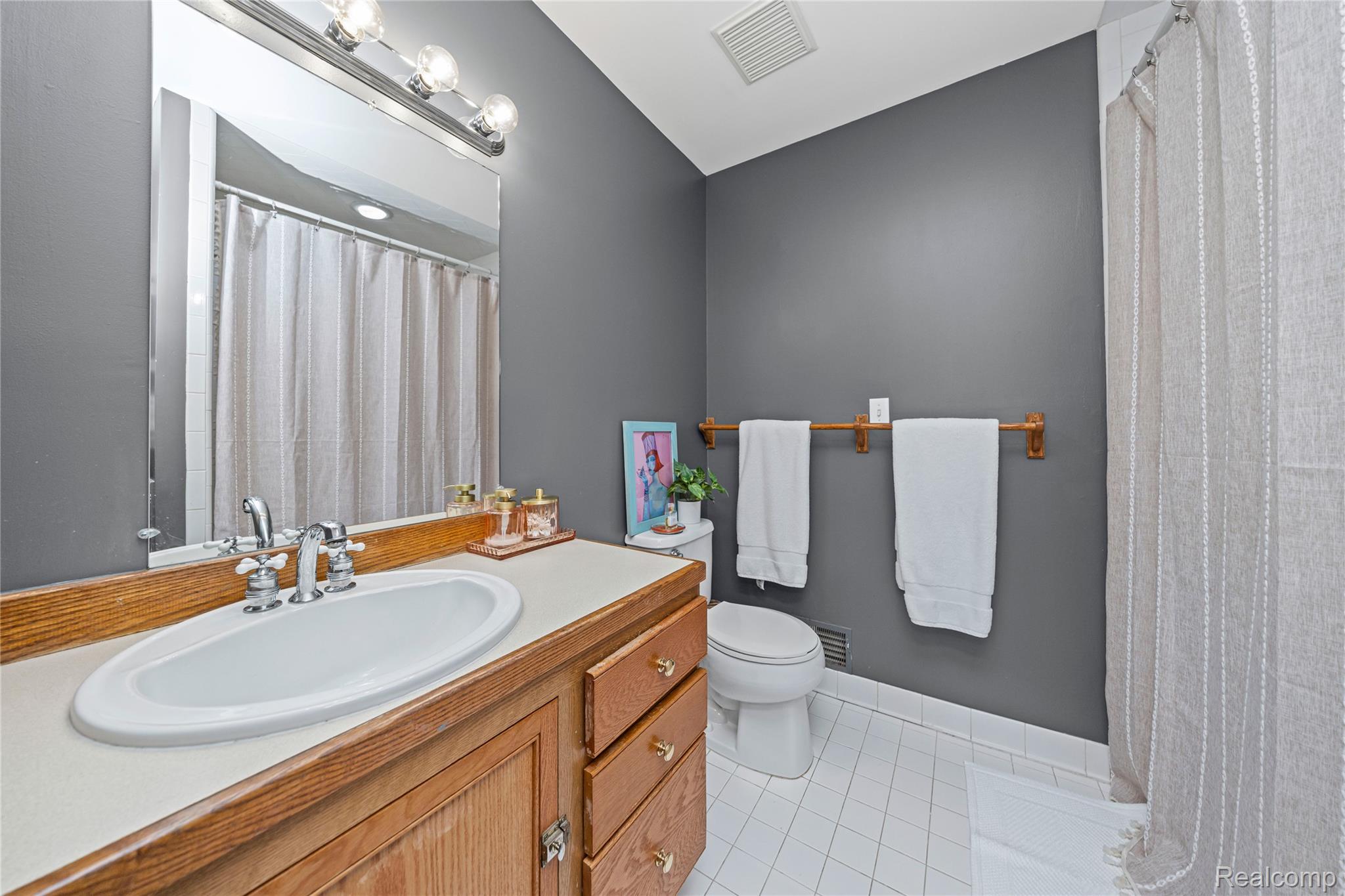 1246 Labrosse Street 1